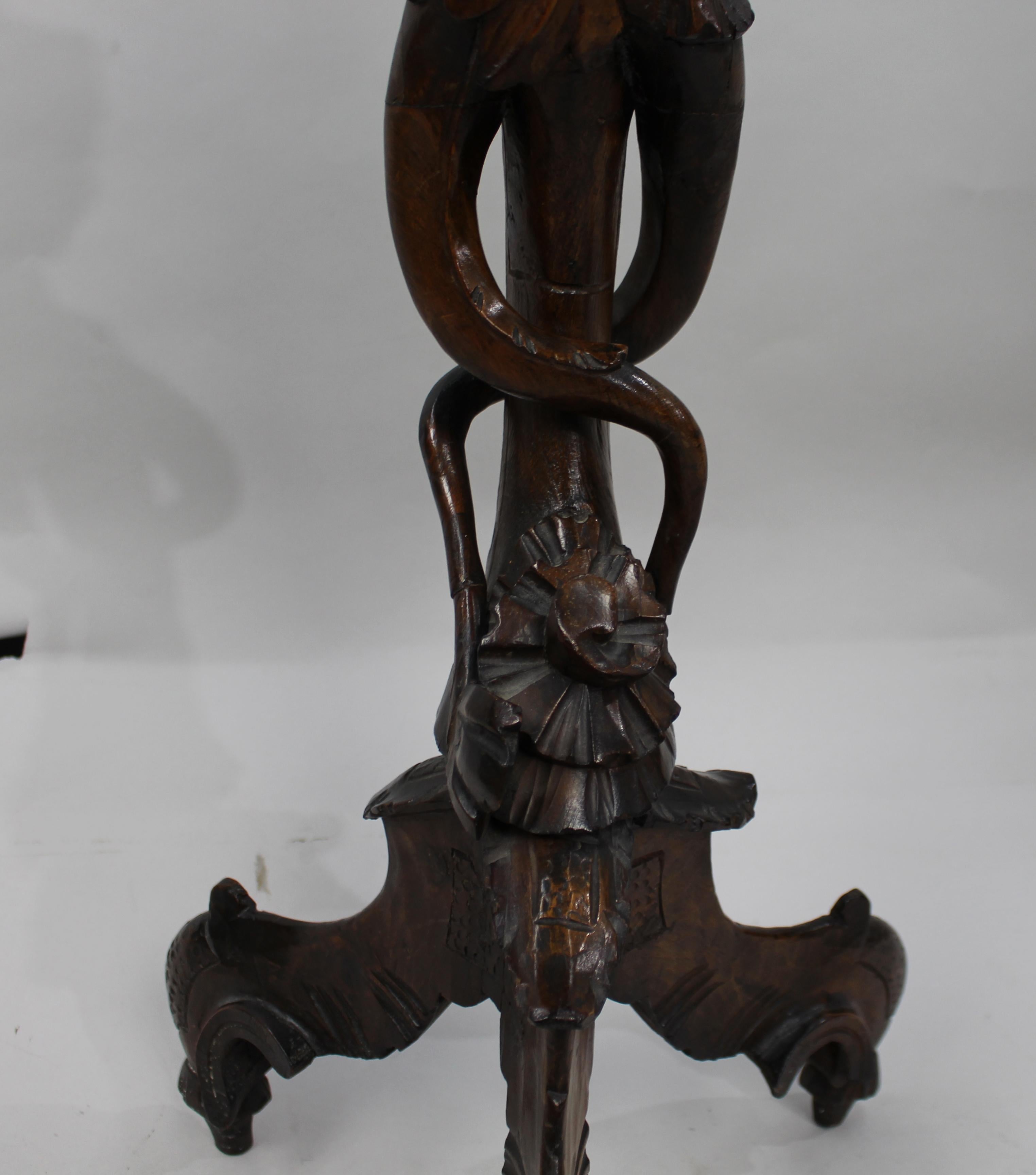 Torchiera figurata intagliata in stile XVIII secolo, CIRCA 1890 in vendita 1