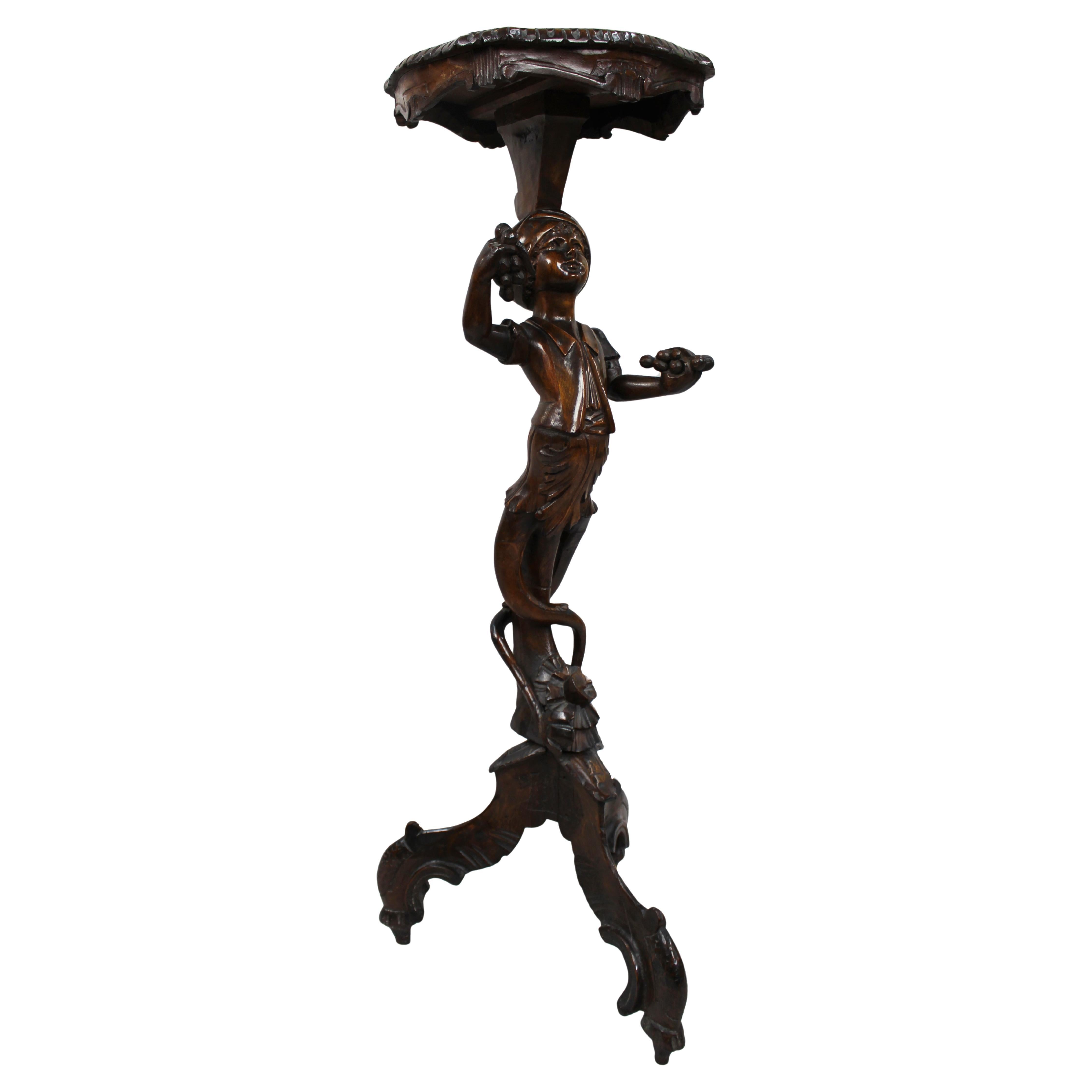 Torchiera figurata intagliata in stile XVIII secolo, CIRCA 1890 in vendita