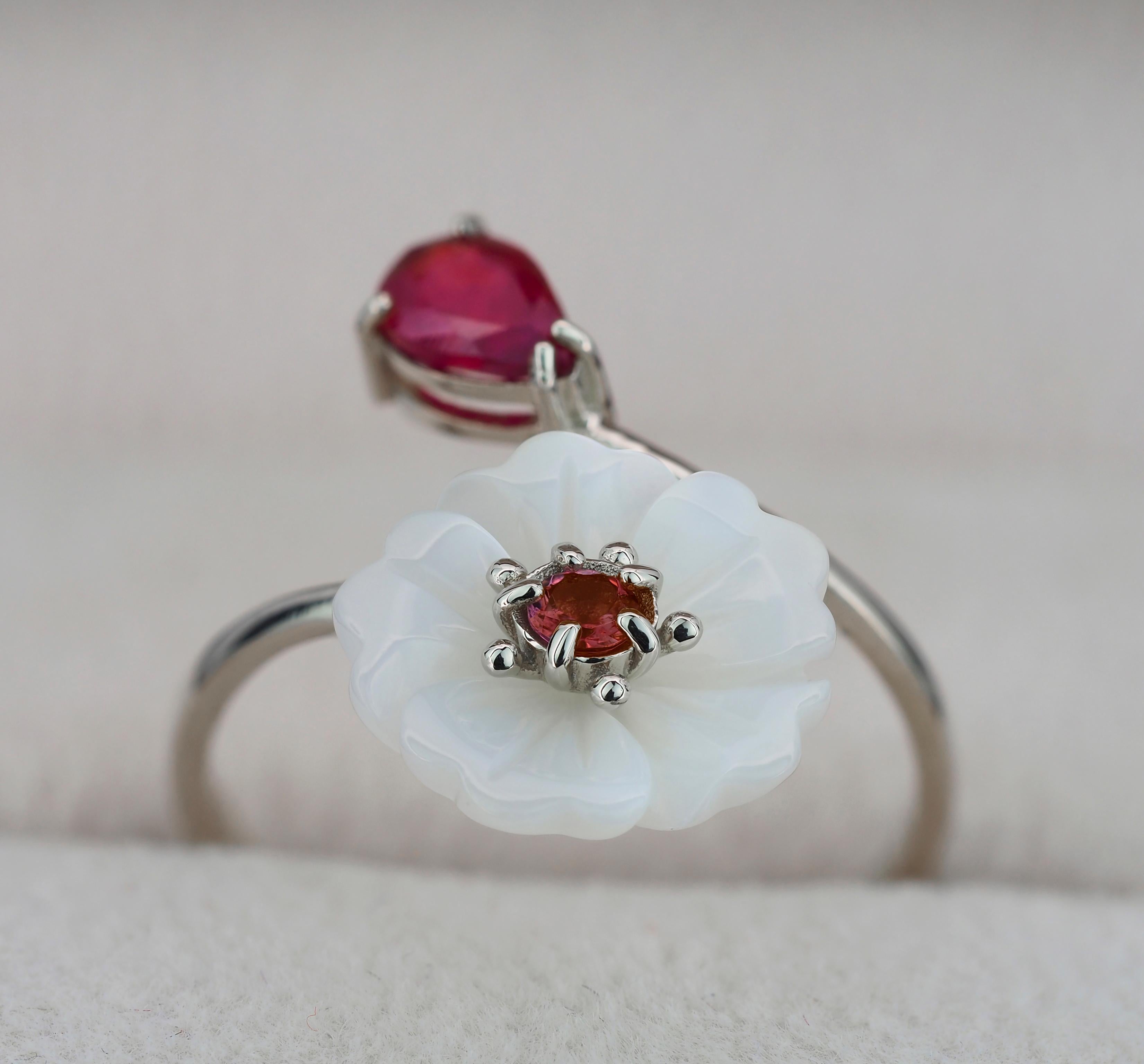 For Sale:  Carved Flower 14k ring with gemstones 2