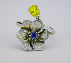 Carved Flower 14k ring with gemstones