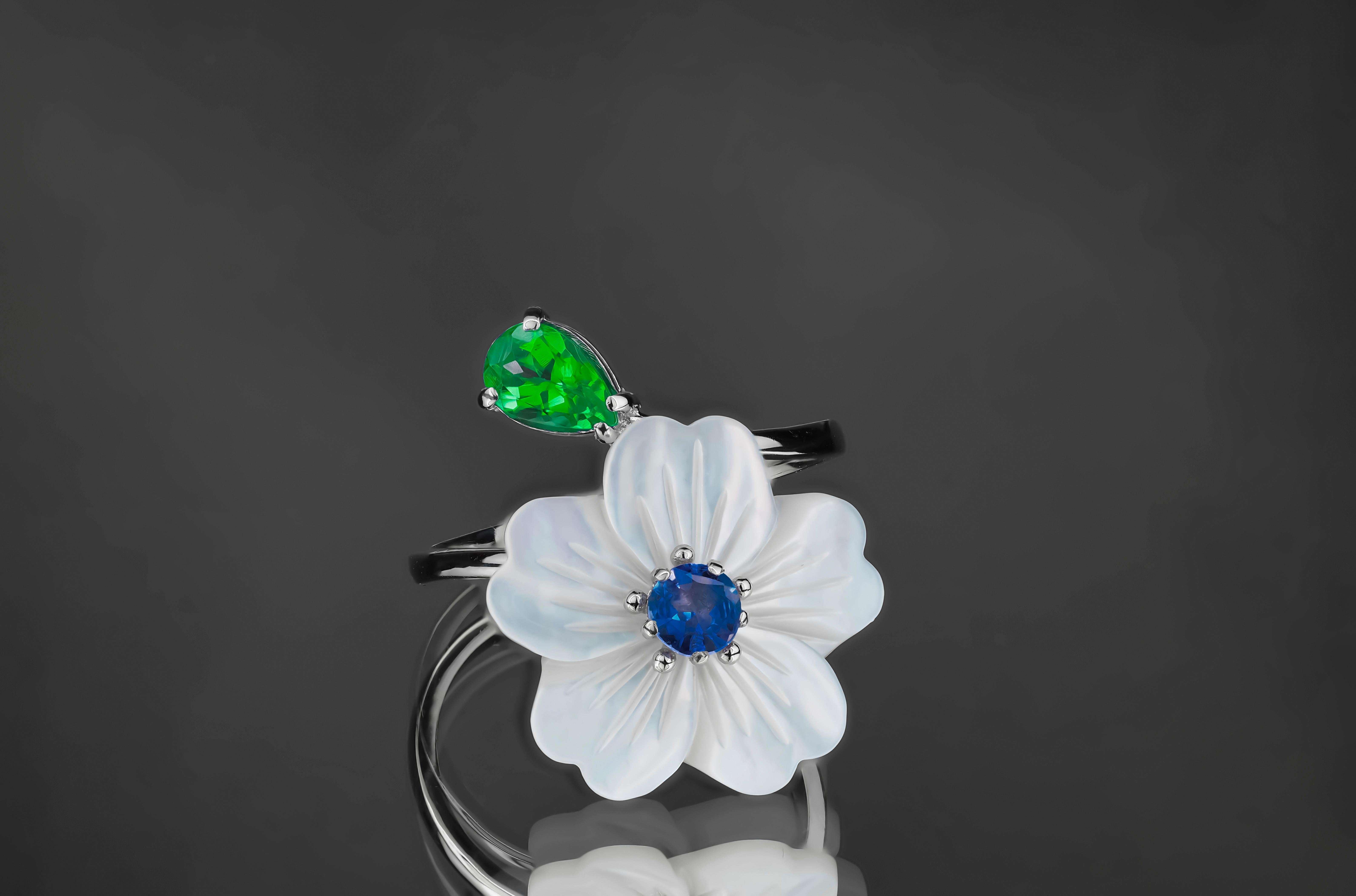 Modern Carved Flower 14k ring with gemstones. For Sale
