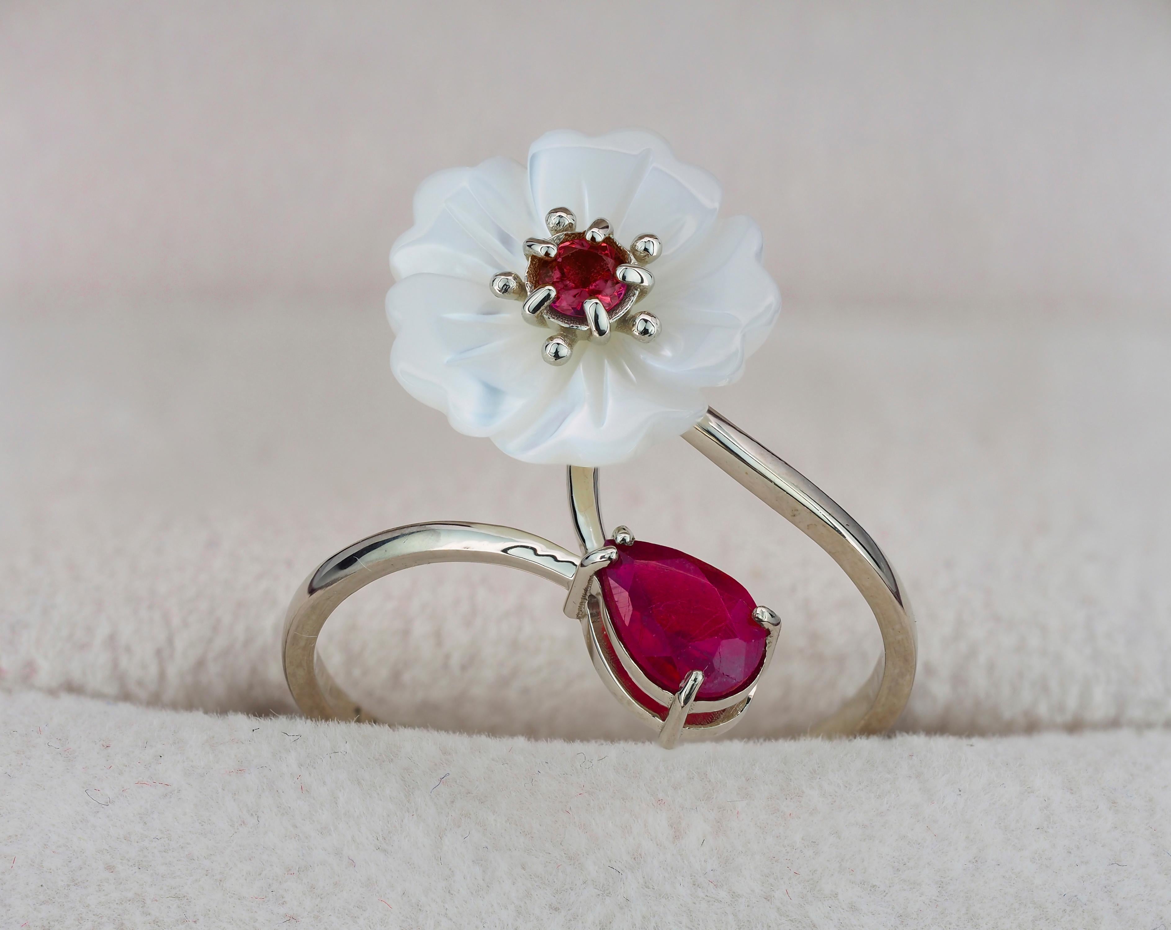 For Sale:  Carved Flower 14k ring with gemstones 3