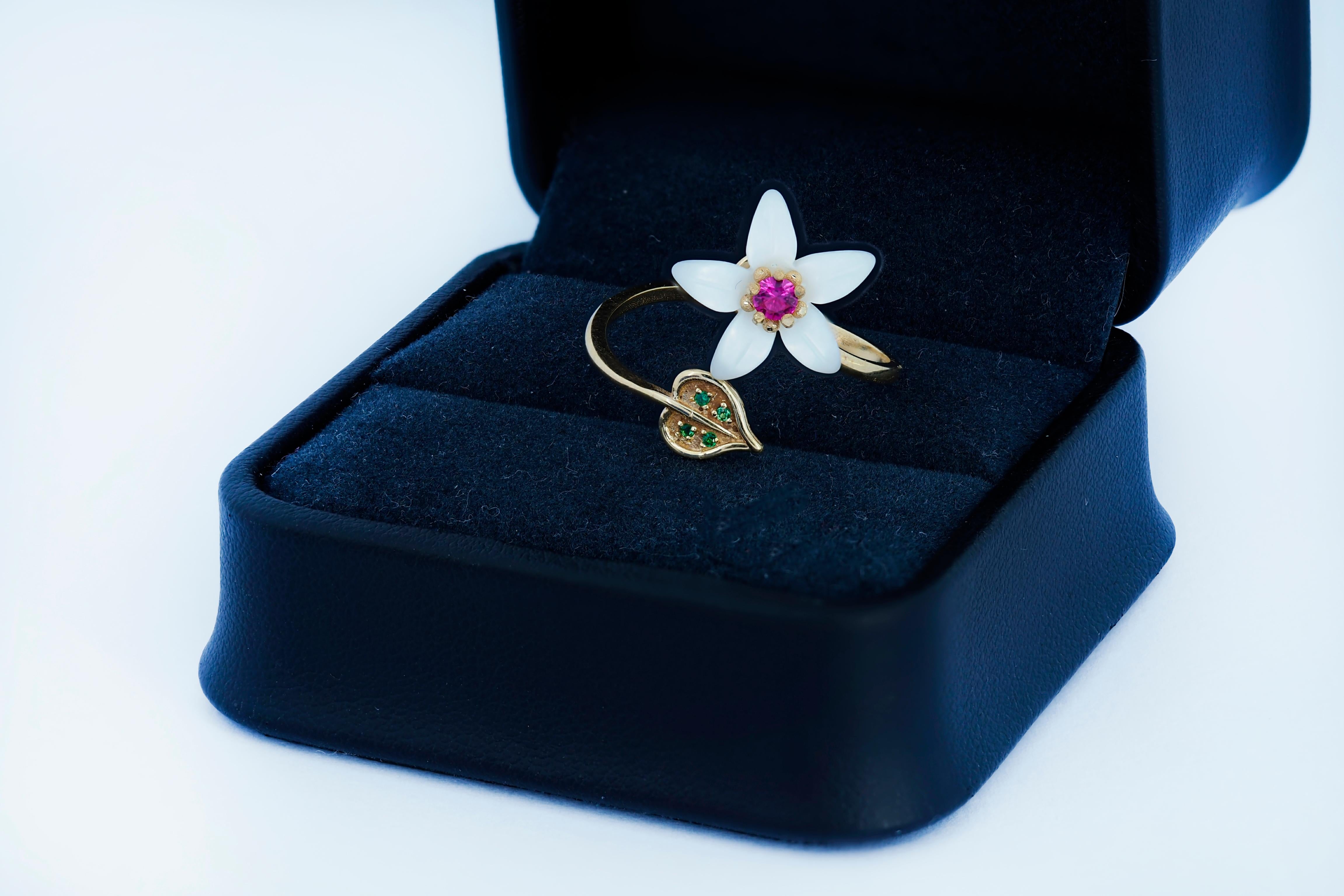 Modern Carved Flower 14k ring with gemstones For Sale