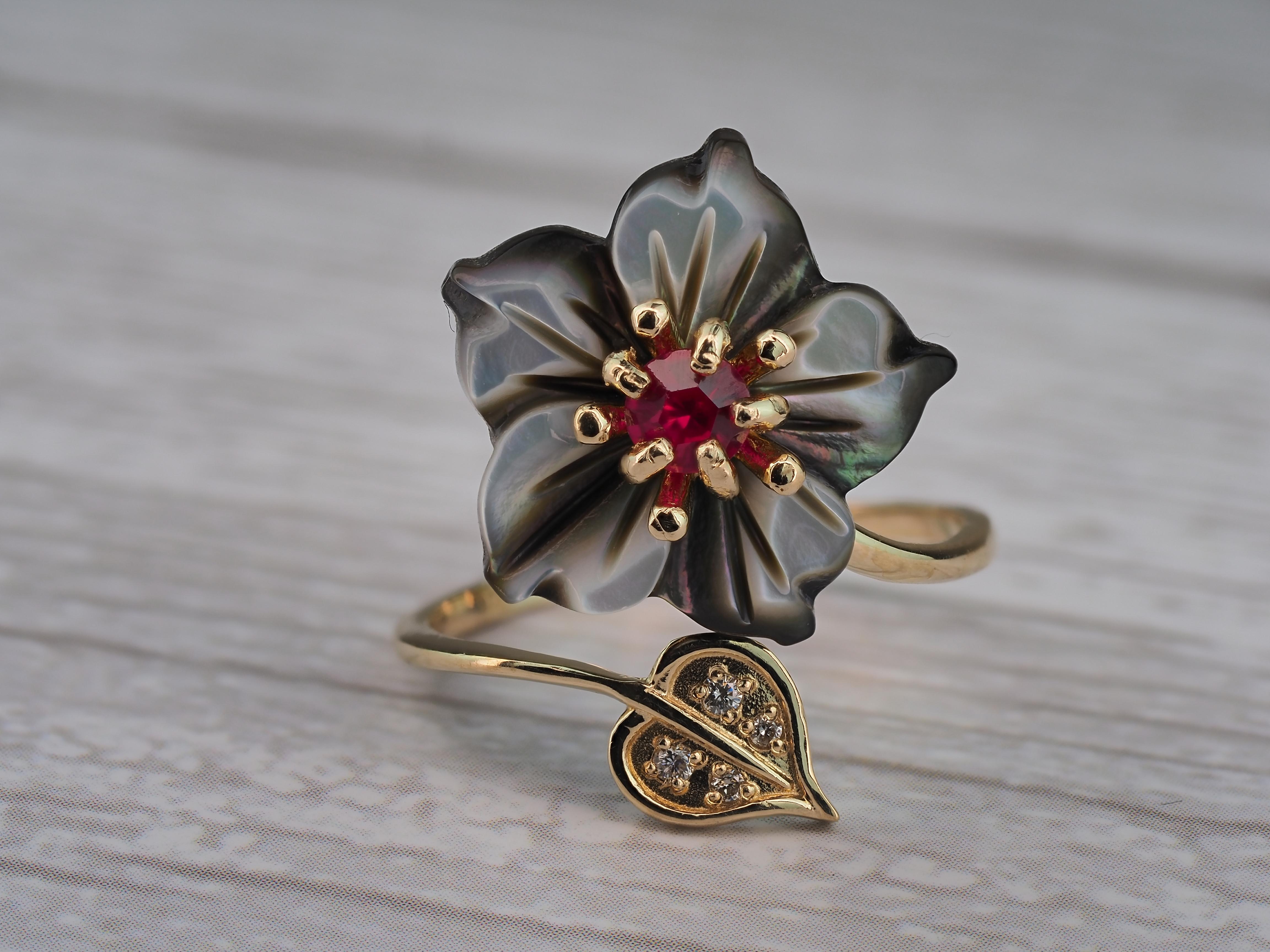 Round Cut Carved Flower 14k ring with gemstones