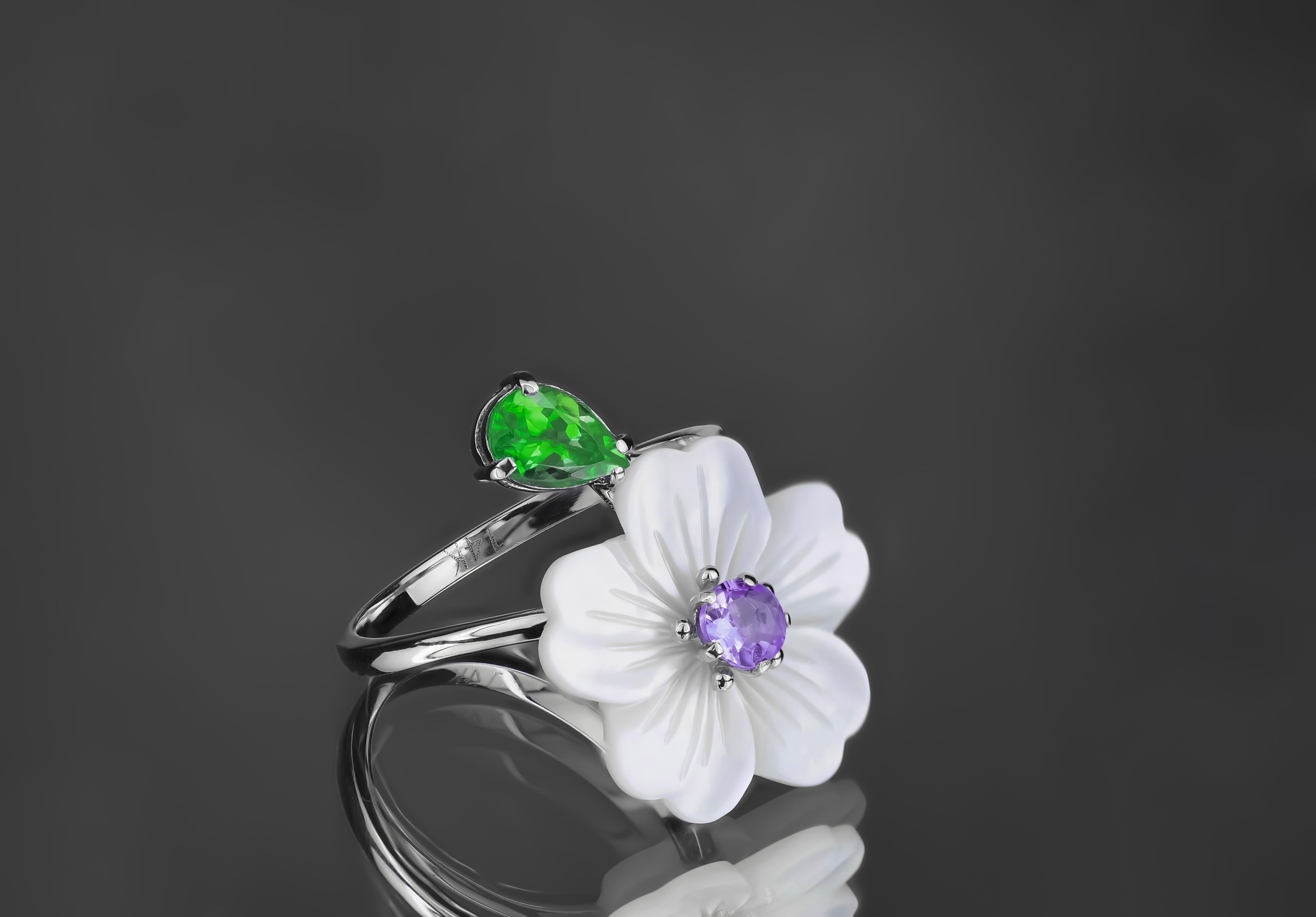 For Sale:  Carved Flower 14k ring with gemstones 4