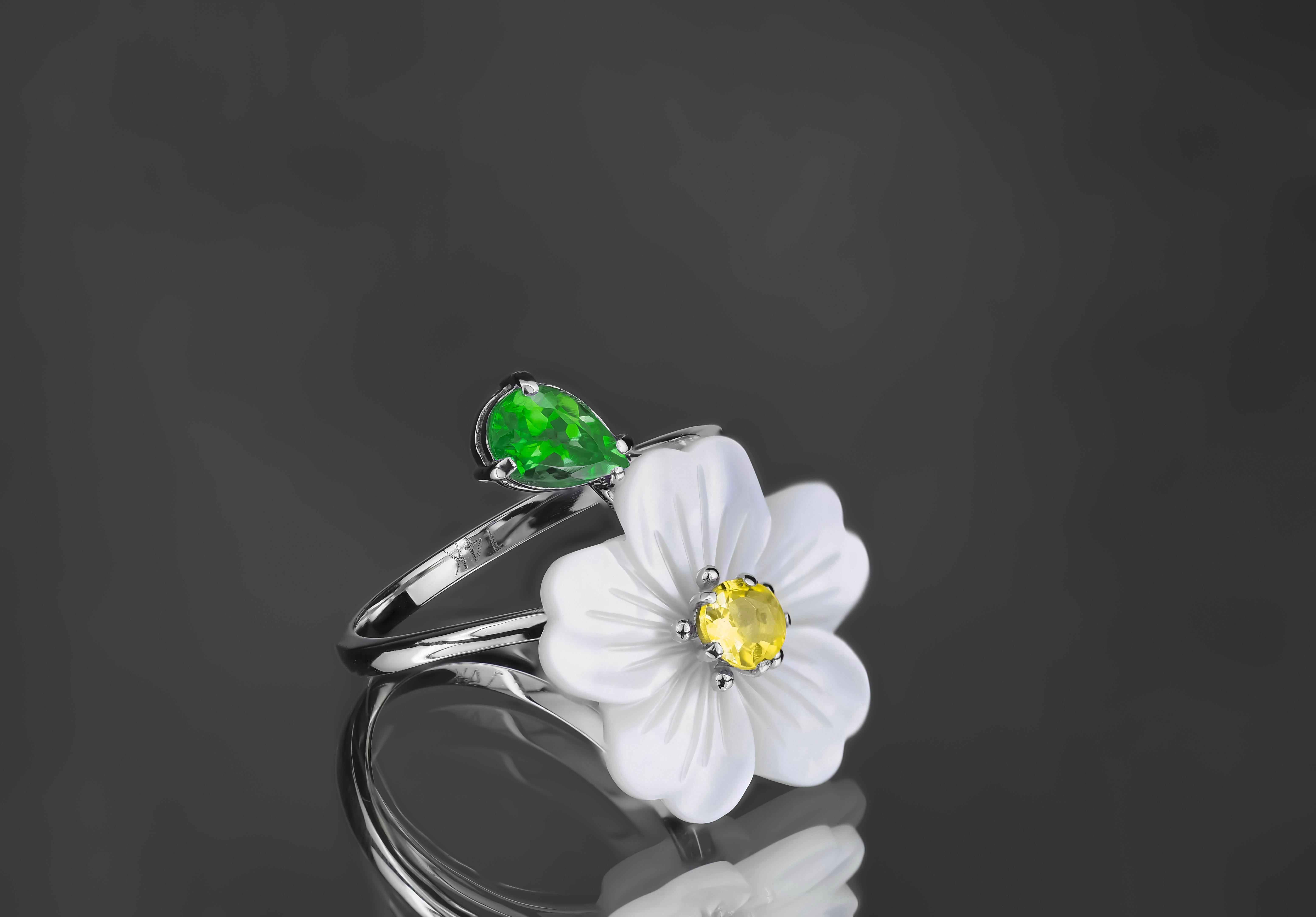For Sale:  Carved Flower 14k ring with gemstones 4