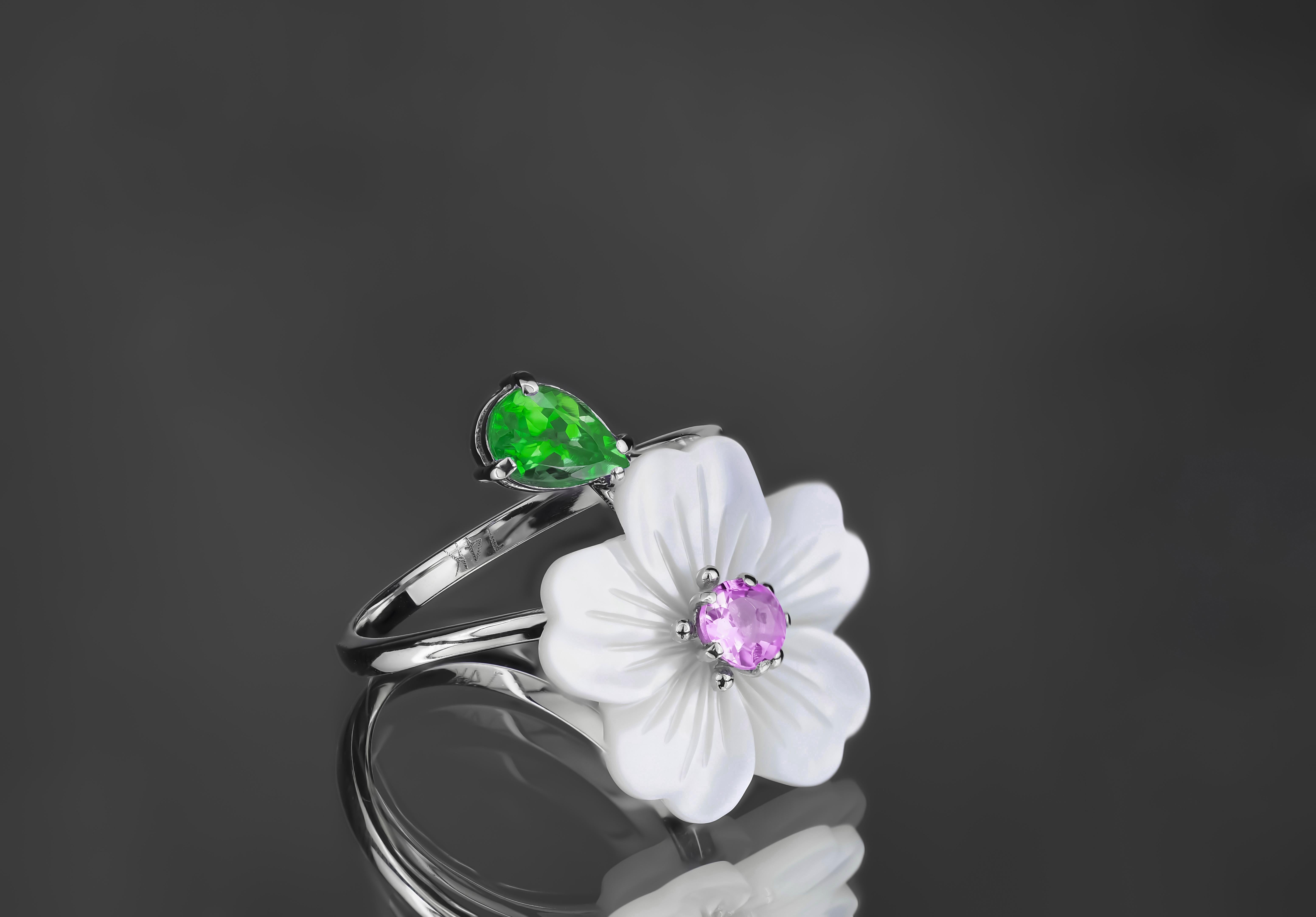 For Sale:  Carved Flower 14k ring with gemstones 5