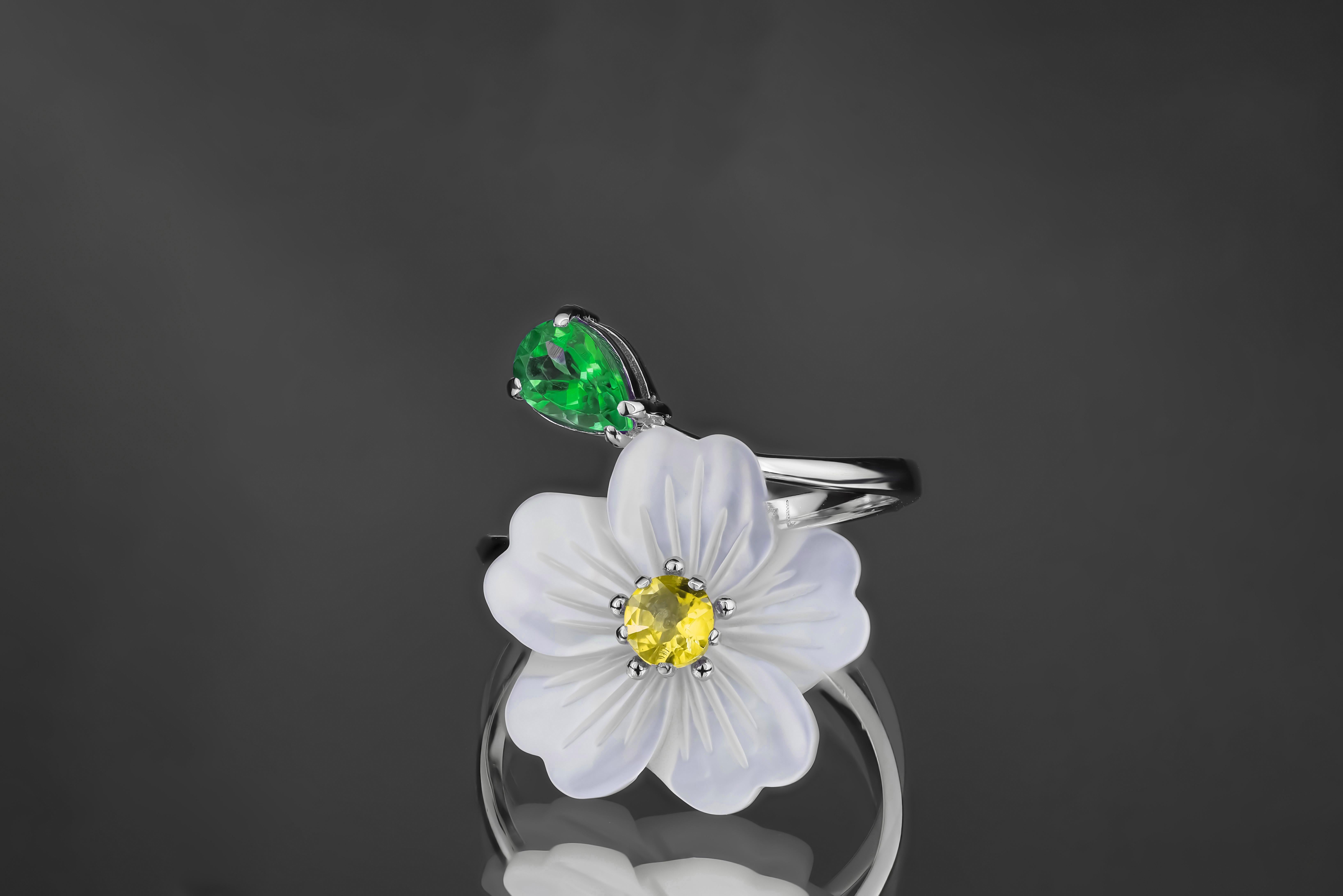For Sale:  Carved Flower 14k ring with gemstones 6