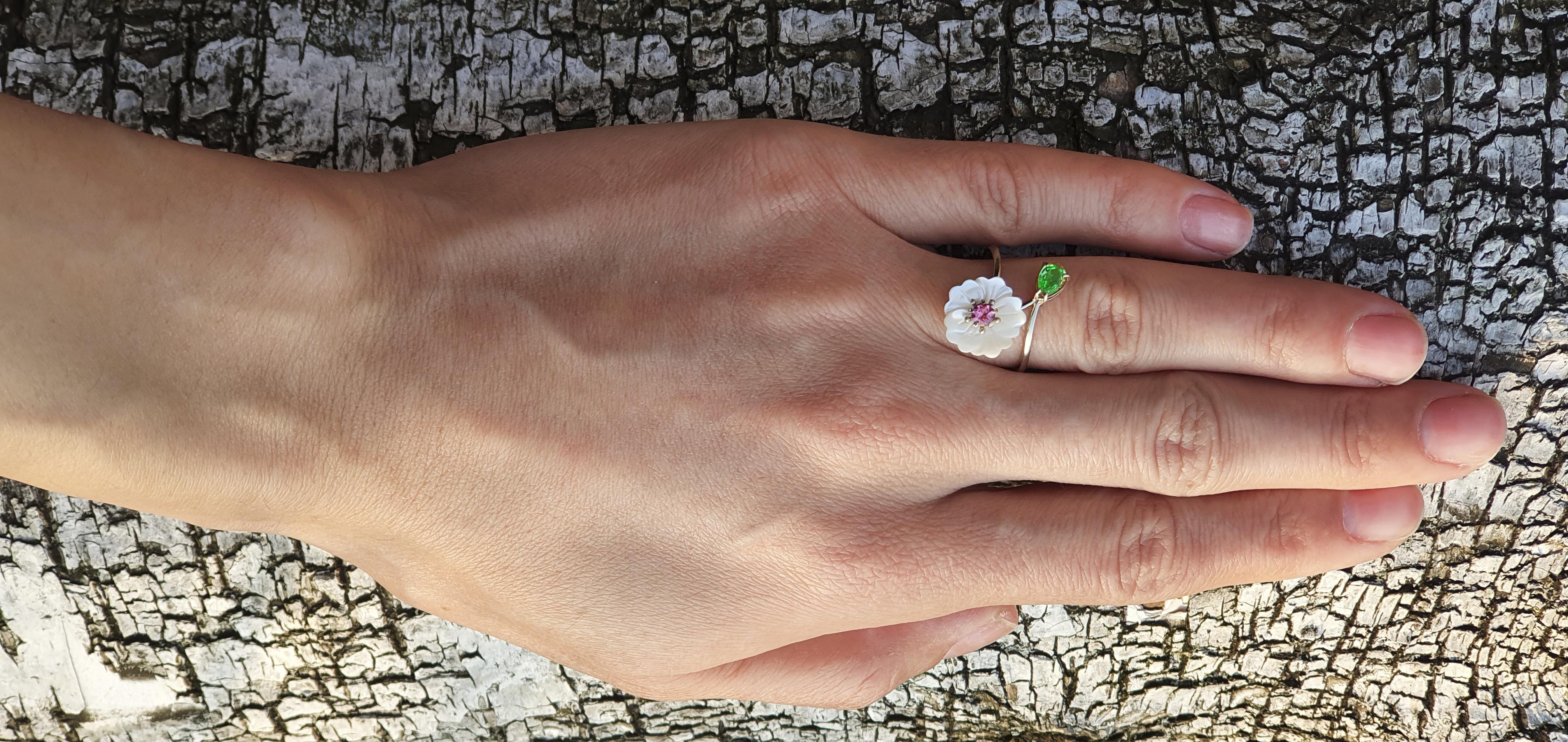 For Sale:  Carved Flower 14k ring with gemstones 7