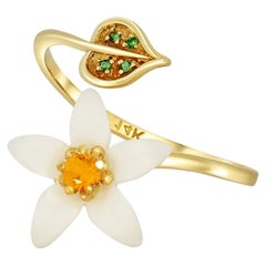 Carved Flower 14k ring with gemstones
