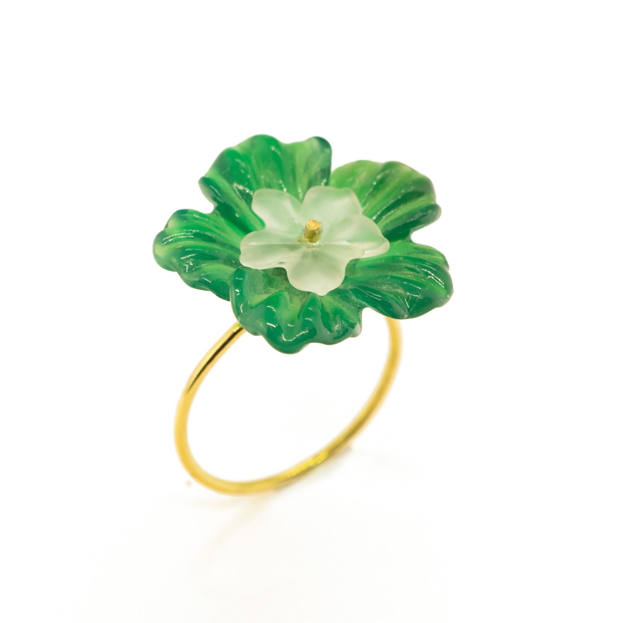 Women's Carved Flower 18K Gold Rock Crystal Rose Agate Spring Chic Ring Intini Jewels For Sale