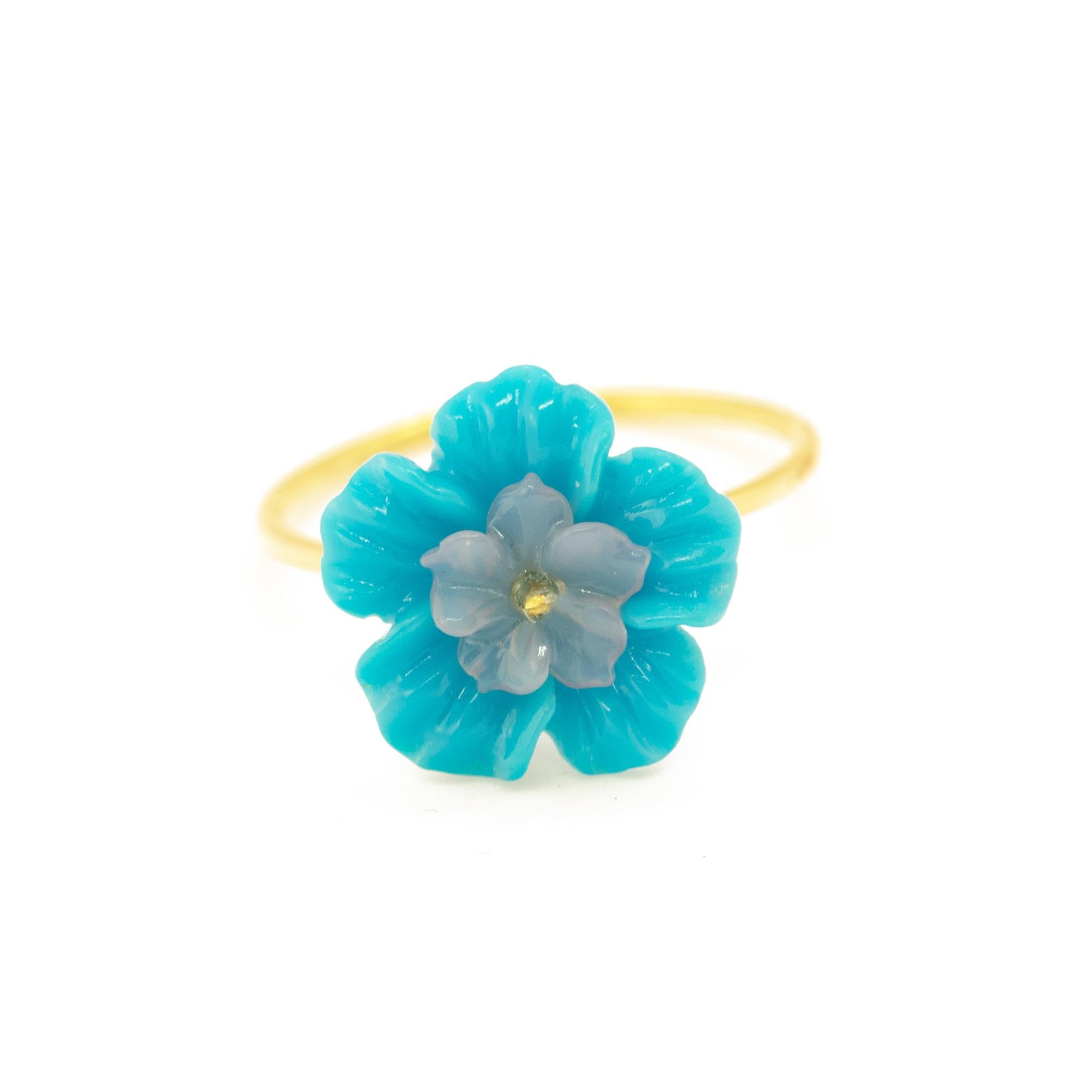Carved Flower 18K Gold Turquoise Rose Agate Spring Chic Ring Intini Jewels For Sale 4