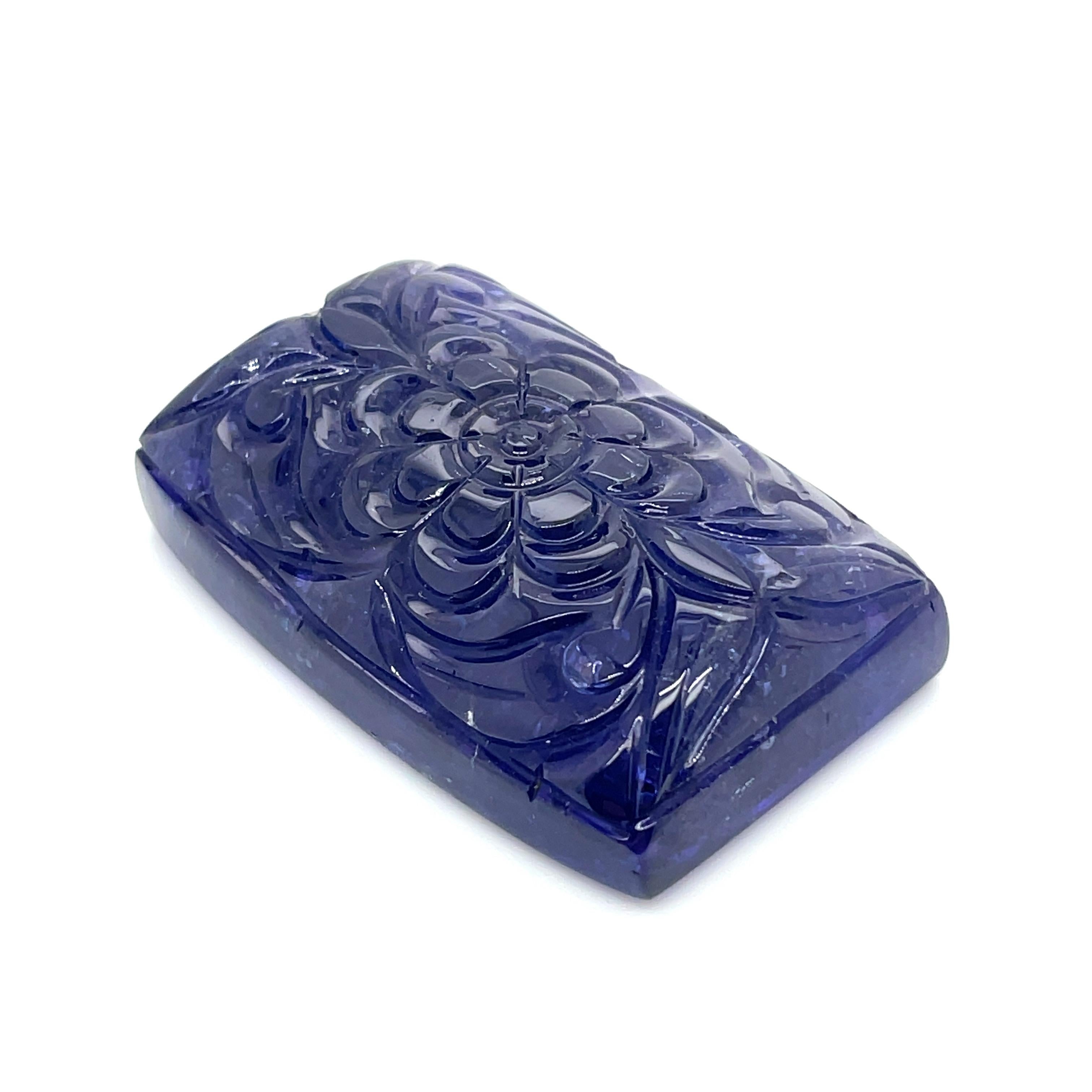 Carved Flower Rectangular Tanzanite Cts 176.08 In New Condition For Sale In Hong Kong, HK