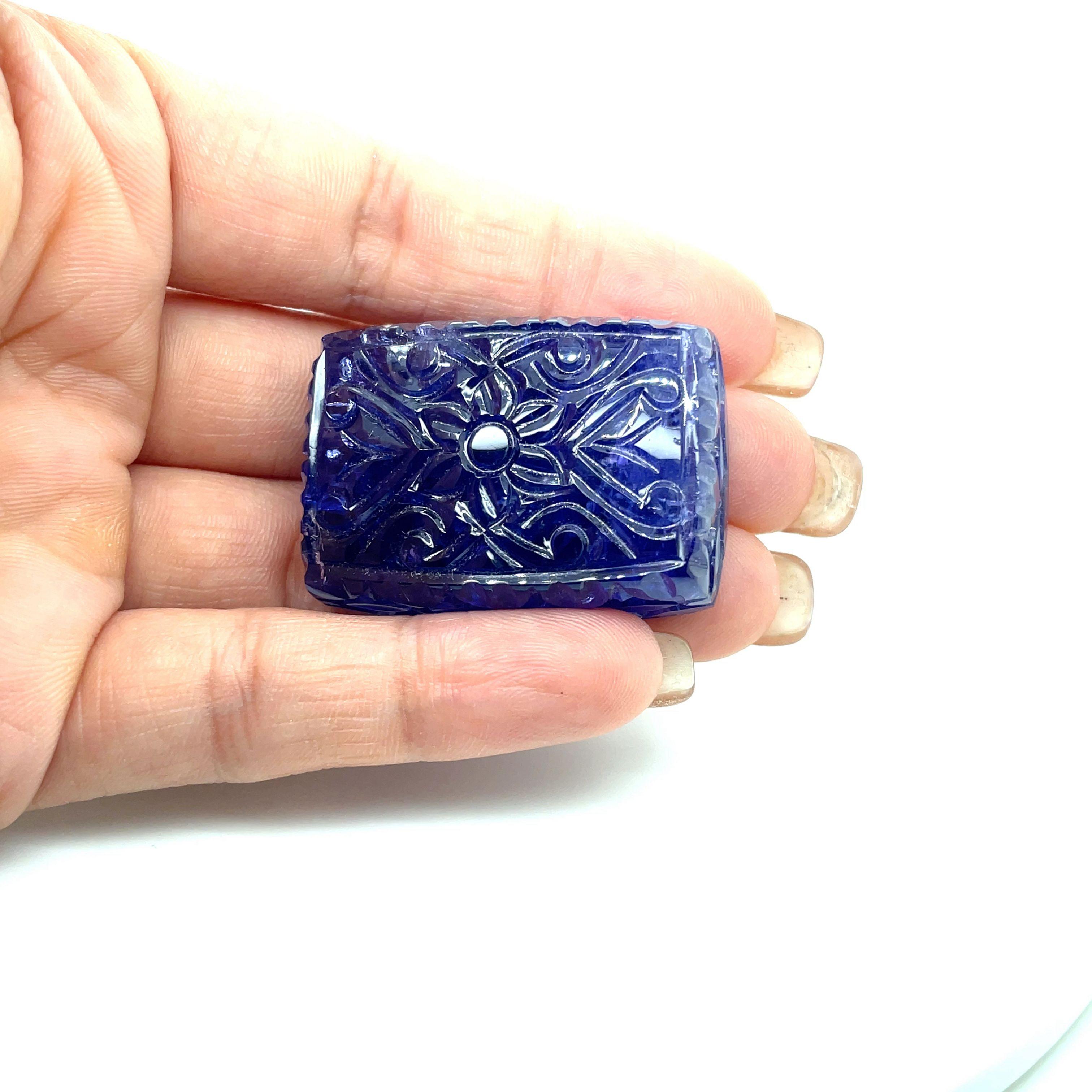 Carved Flower Tanzanite Cts 229.17 For Sale 2