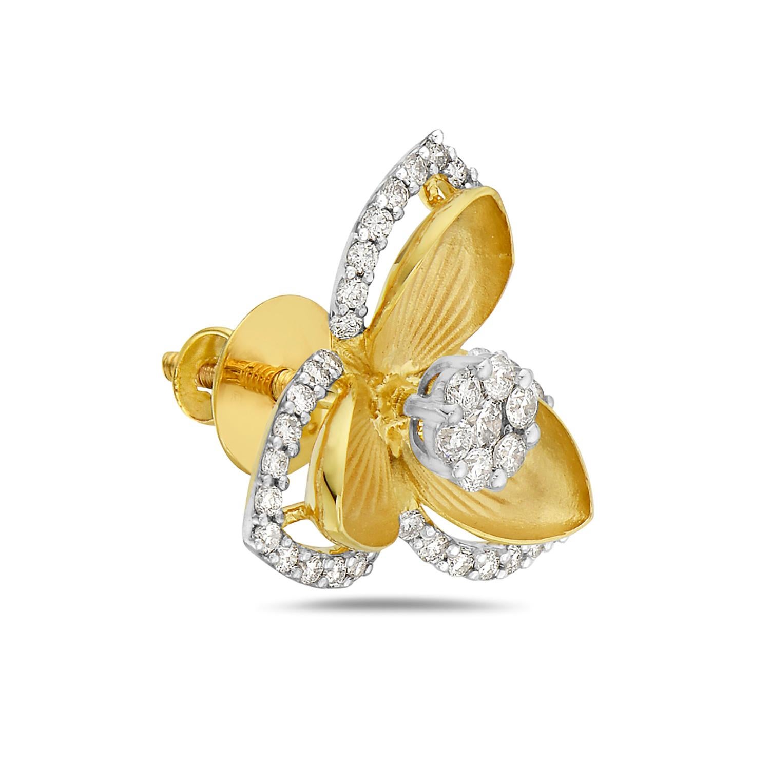 Contemporain Boucles d'oreilles en forme de pétales de fleurs sculptées en or jaune 14 carats avec diamants en vente