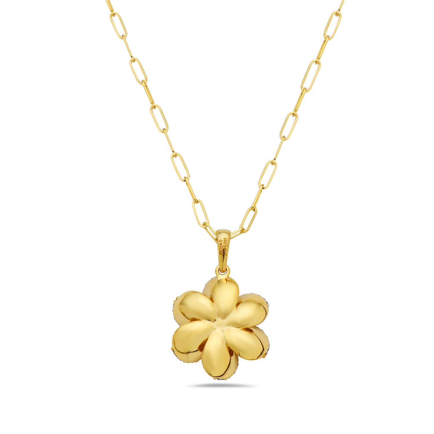 Mixed Cut Carved Flowery Pendant with Pave Halo Diamonds on the Edge in 14k Yellow Gold For Sale