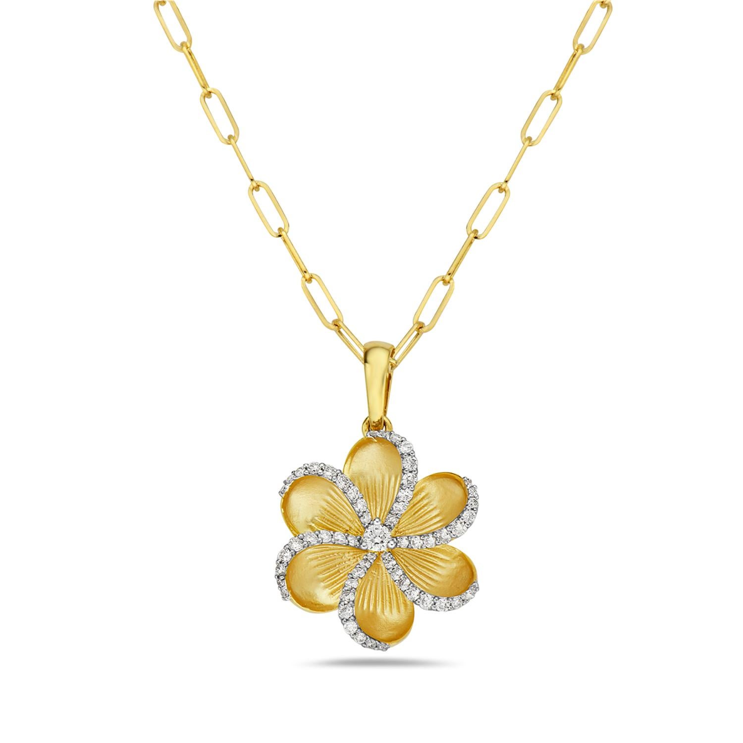 Carved Flowery Pendant with Pave Halo Diamonds on the Edge in 14k Yellow Gold In New Condition For Sale In New York, NY