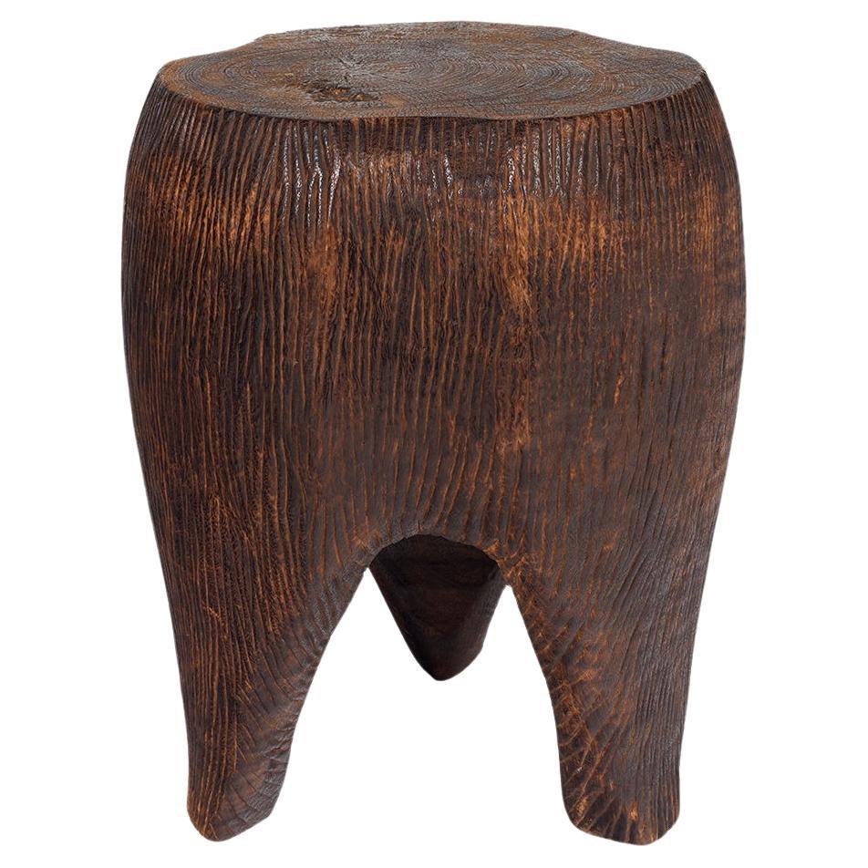 Table d'appoint sculptée