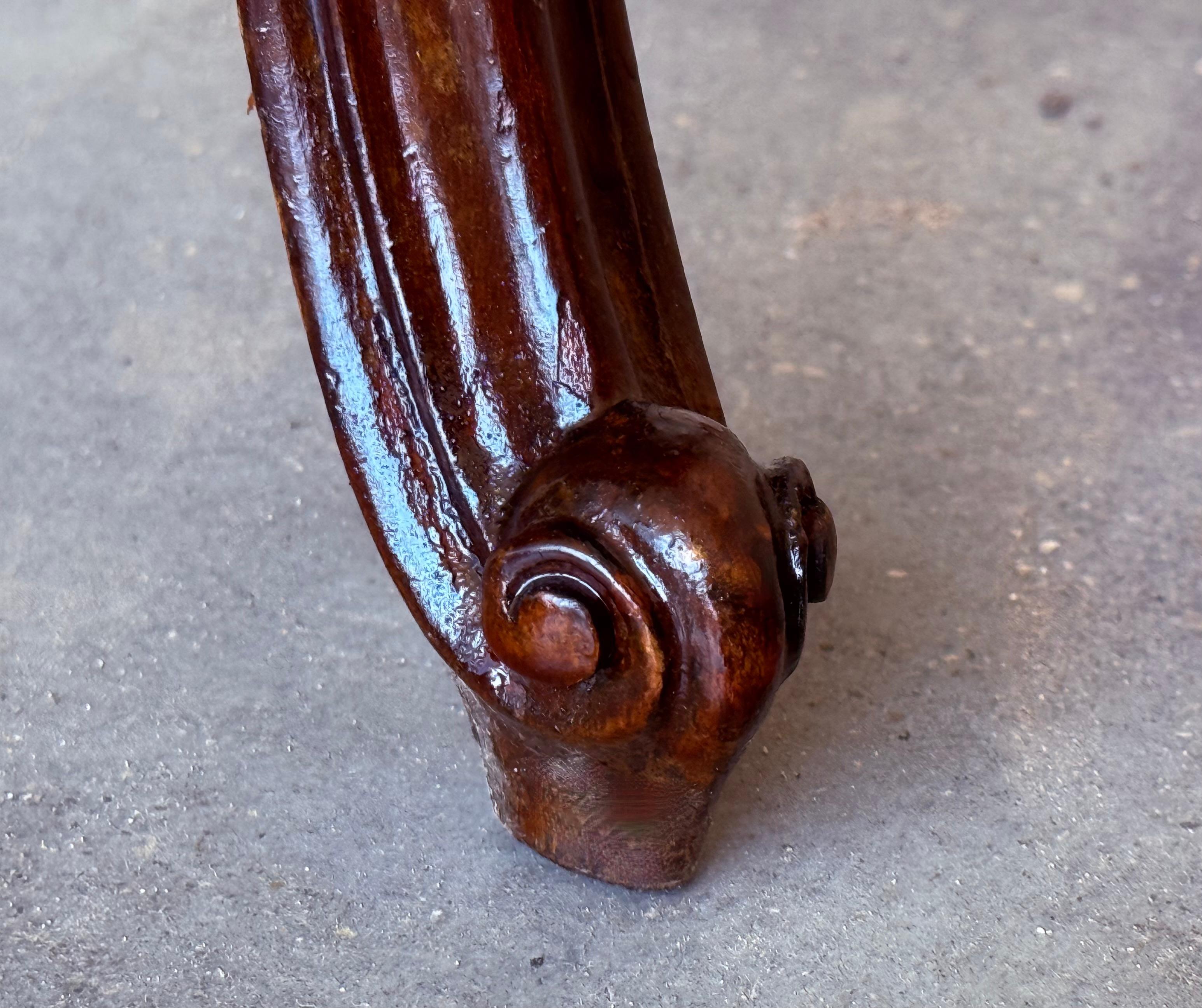 Carved French Nightstands with doors and Marble Top, 1930s, Set of 2 For Sale 10