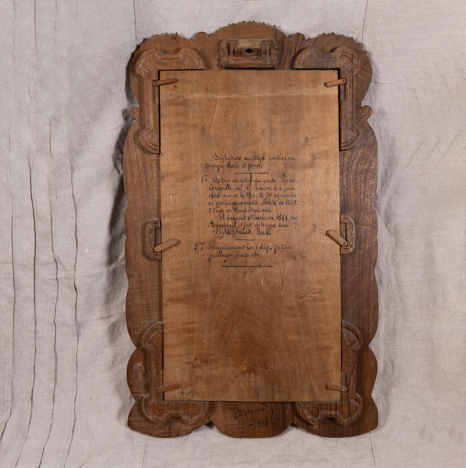 Geschnitzte Tafel aus französischem Nussbaumholz - Dramatiker Pierre Corneille (1606-1684), datiert 1887 im Angebot 4