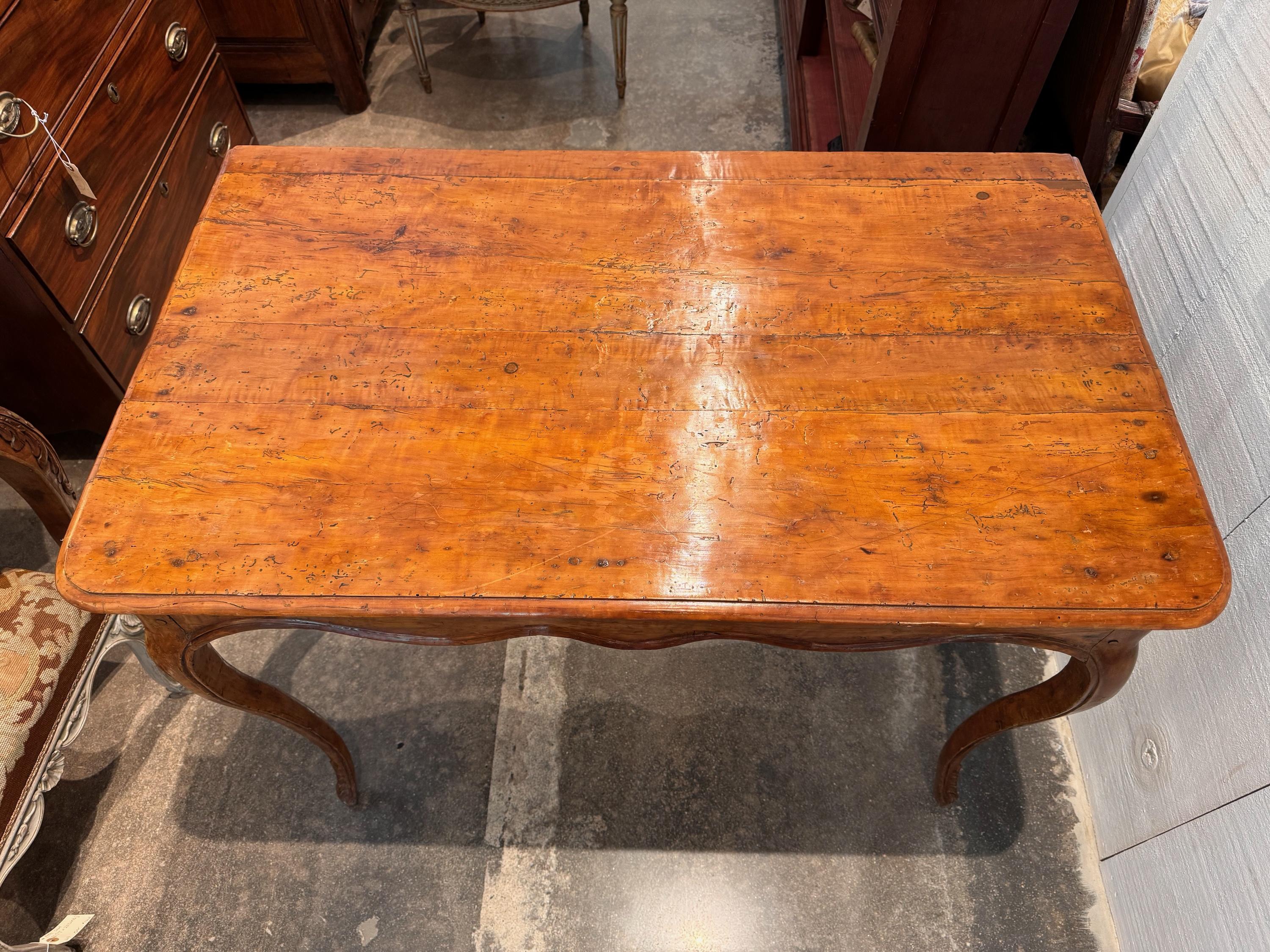 Carved Fruitwood 18th Century Table For Sale 2