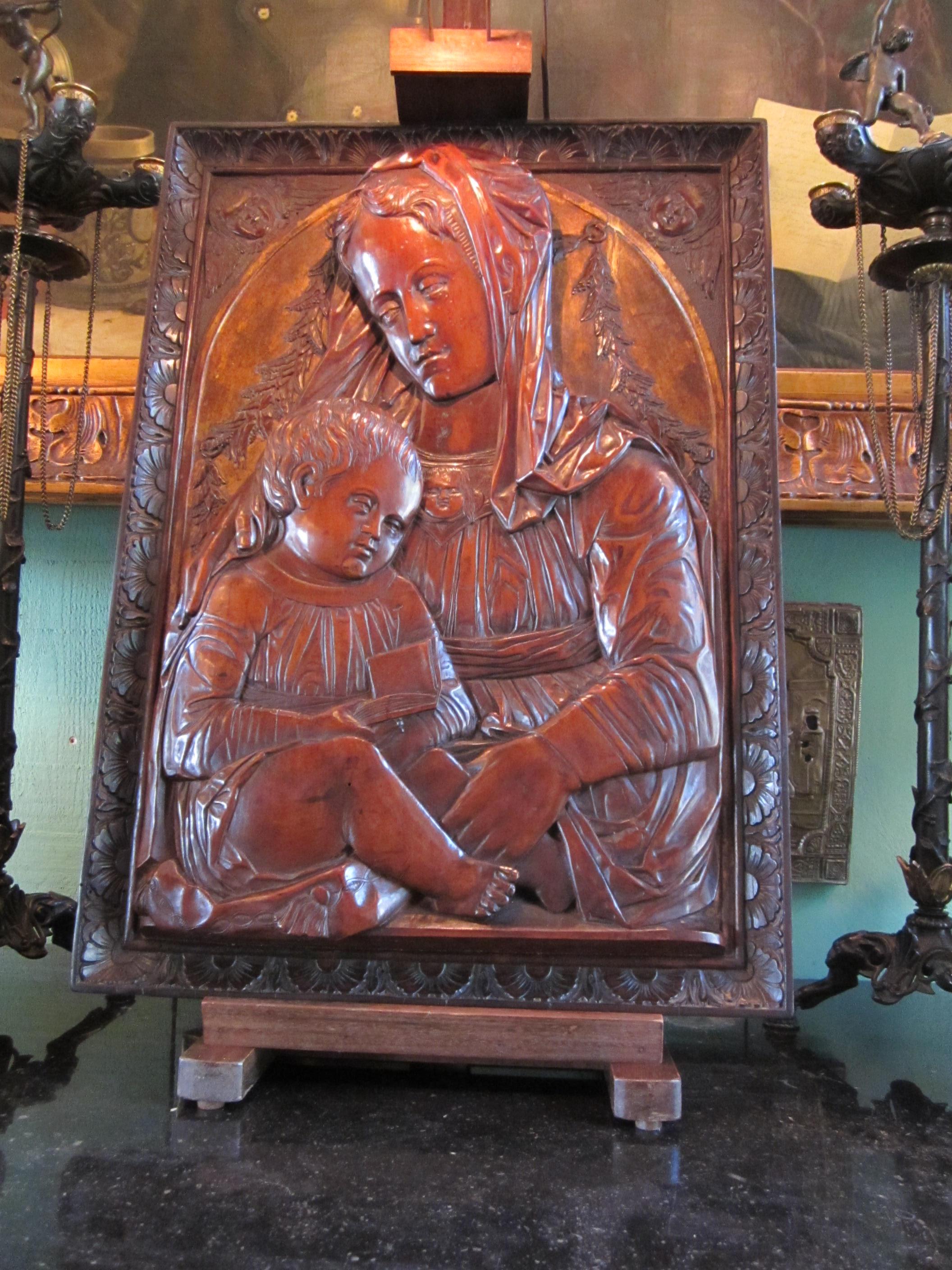 Carved Fruitwood Plaque of Virgin and Child Madonna, after Donatello Sculpture For Sale 7