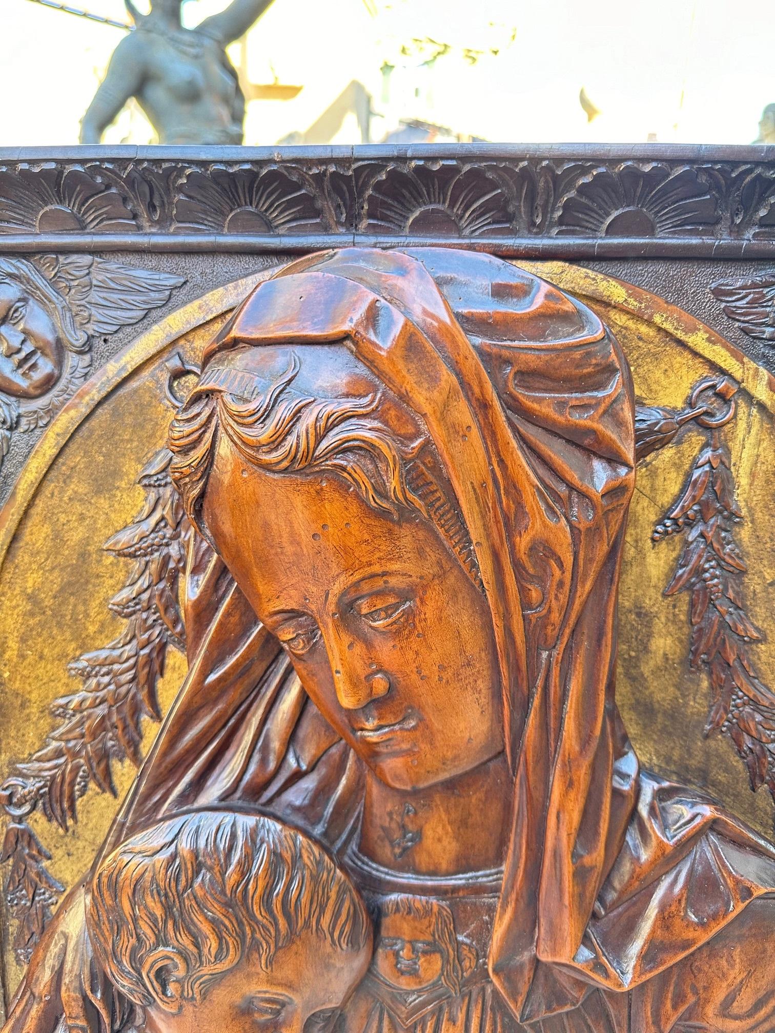 Carved Fruitwood Plaque of Virgin and Child Madonna, after Donatello Sculpture For Sale 5