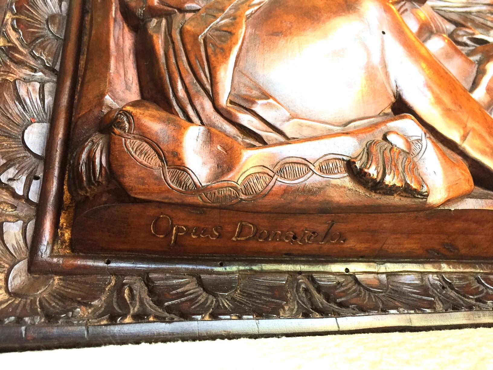 Carved Fruitwood Plaque of Virgin and Child Madonna, after Donatello Sculpture For Sale 2