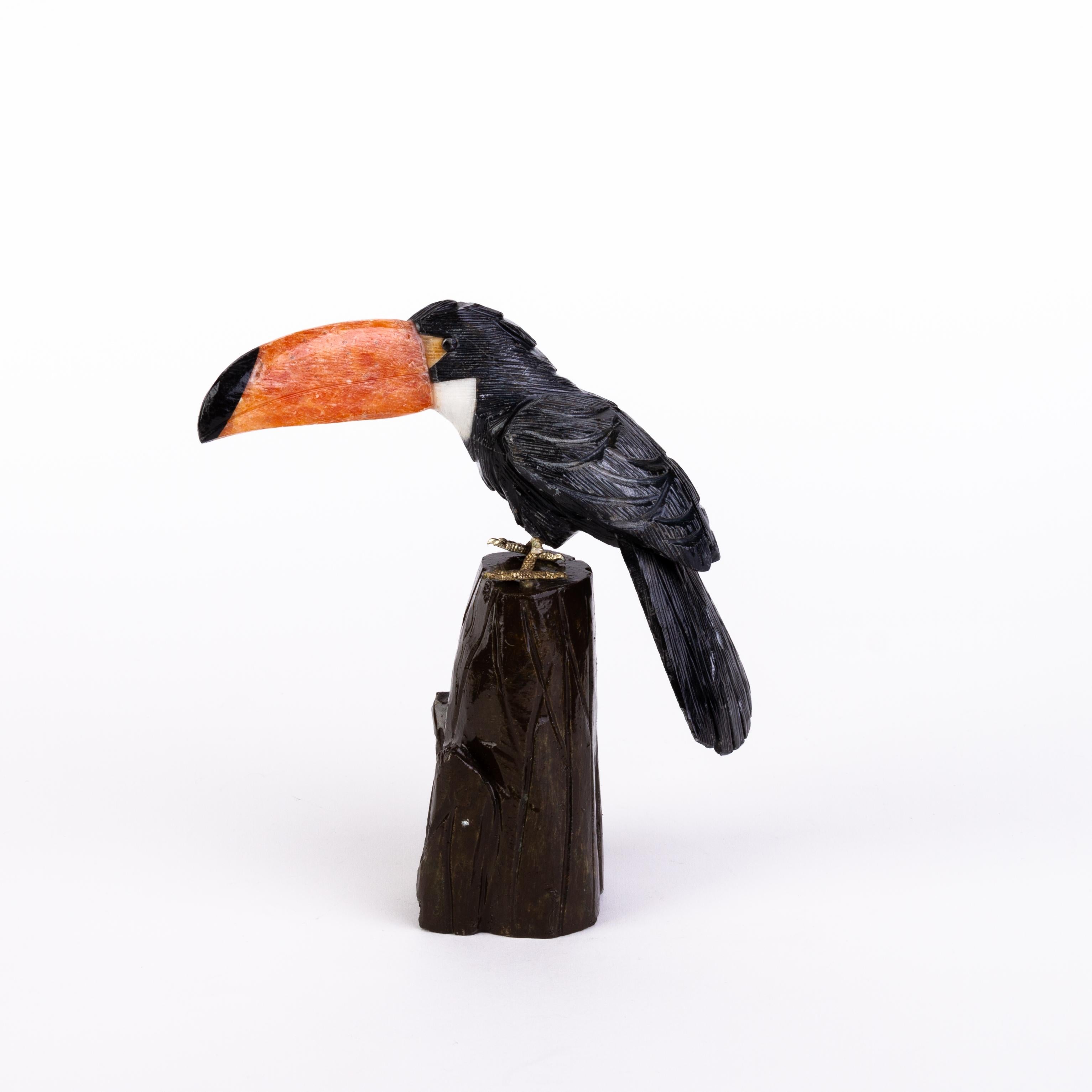 Carved Geode Gemstone Hardstone Exotic Pelican Bird Sculpture  In Good Condition For Sale In Nottingham, GB