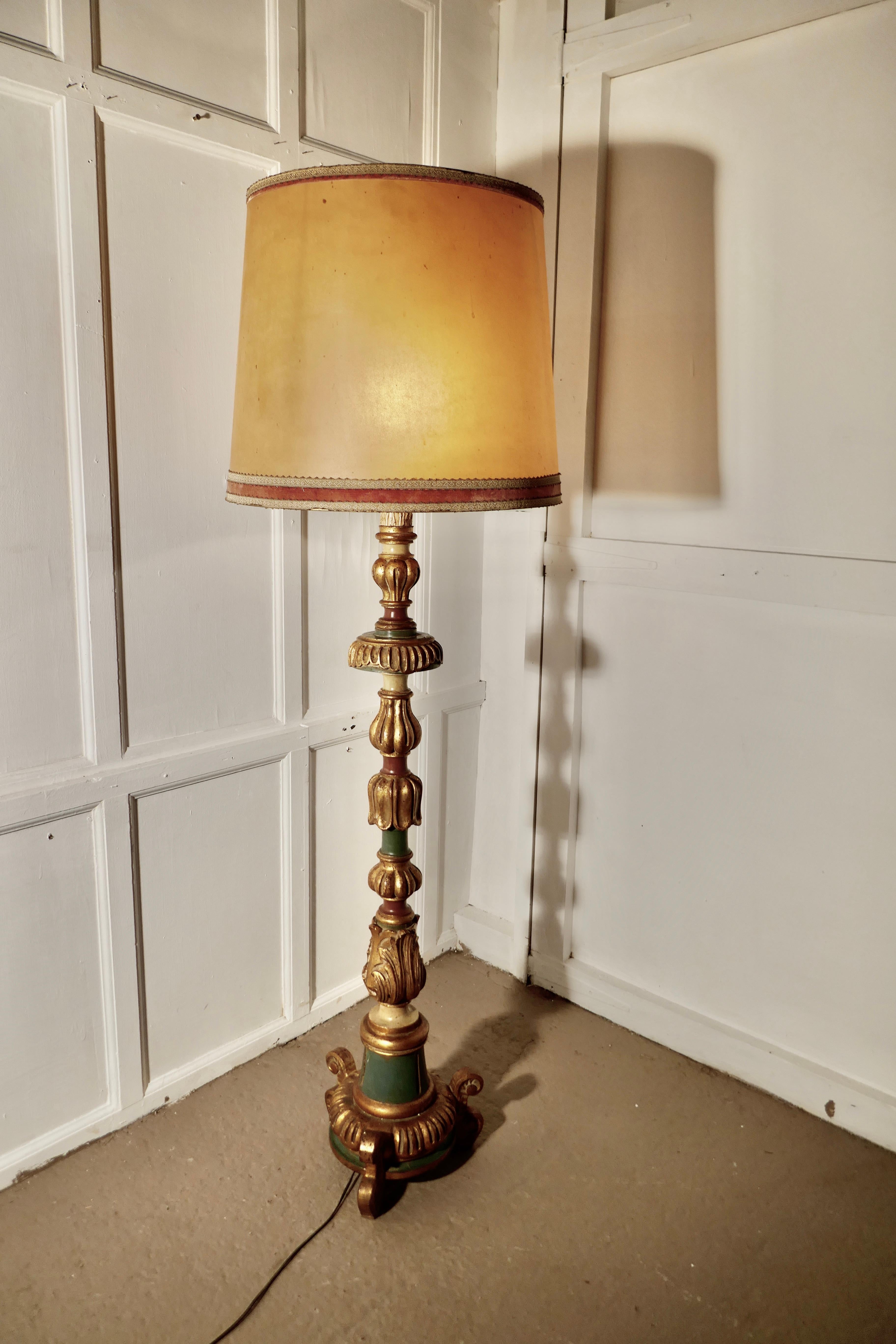 Carved Gilt and Painted Baroque Floor Lamp In Good Condition In Chillerton, Isle of Wight