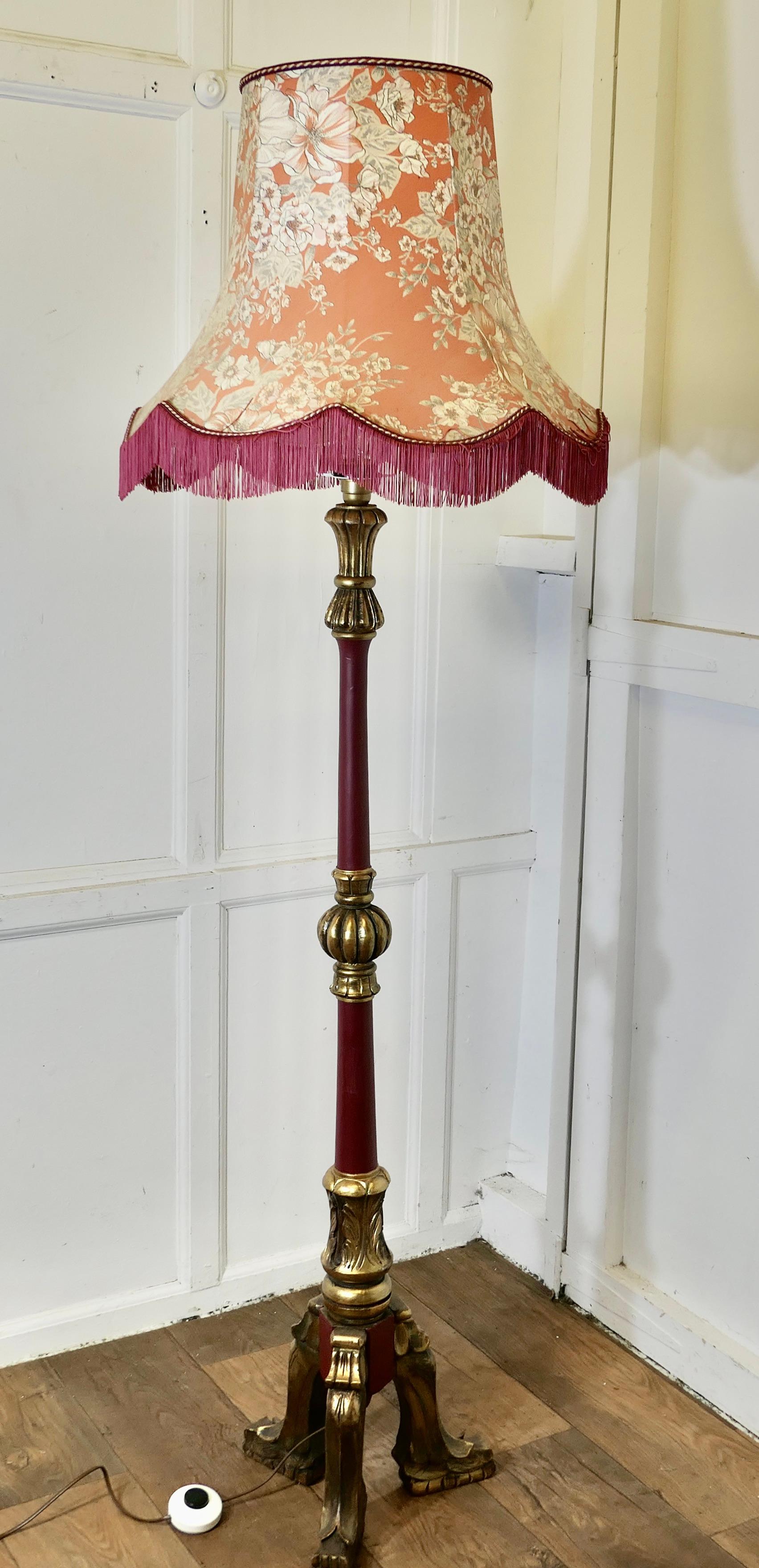 Early 20th Century Carved Gilt and Painted Baroque Floor Lamp  This is a very decorative piece For Sale