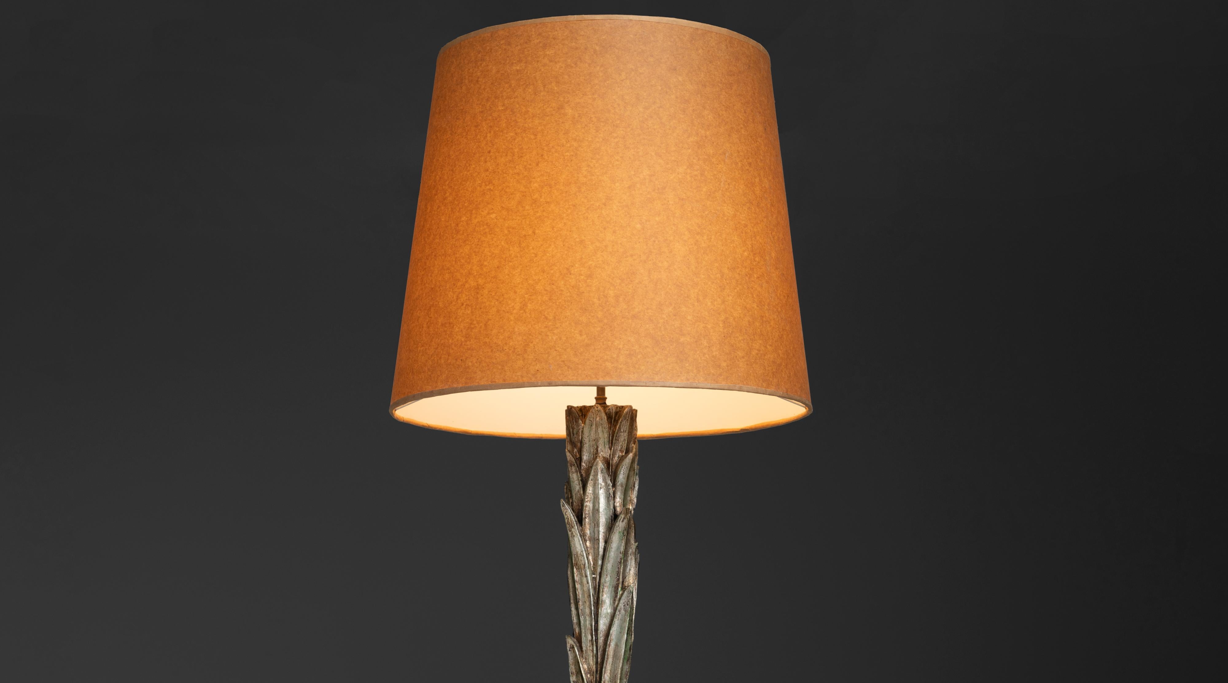 Carved Gilt Wood Floor Lamp, Italy circa 1950 In Good Condition In Culver City, CA