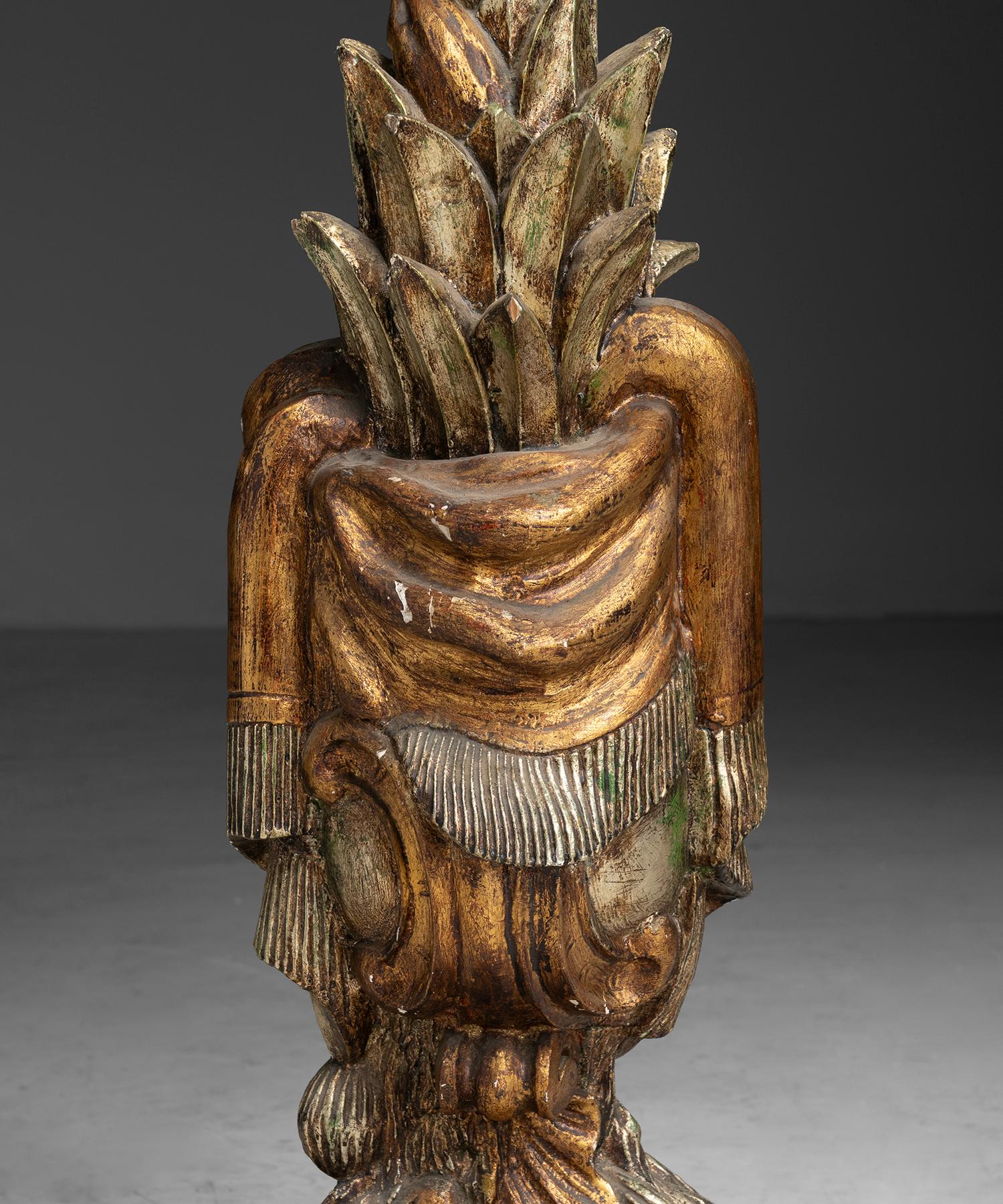 Mid-20th Century Carved Gilt Wood Floor Lamp, Italy circa 1950