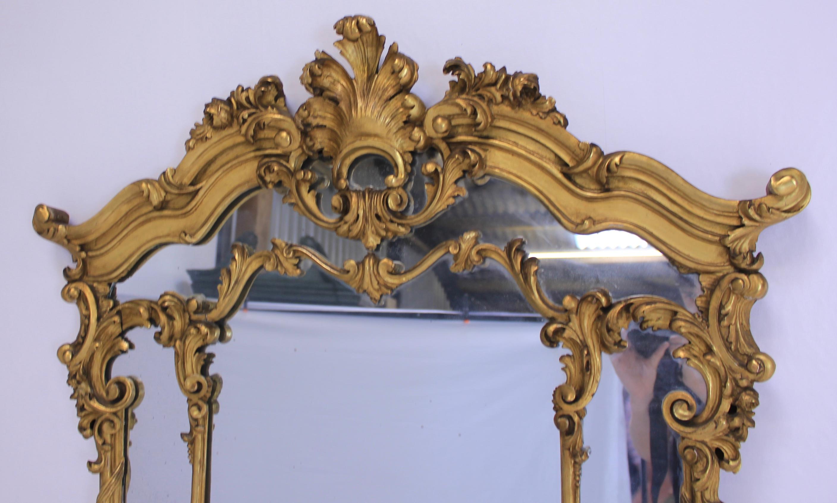 Carved Giltwood Mirror For Sale 2
