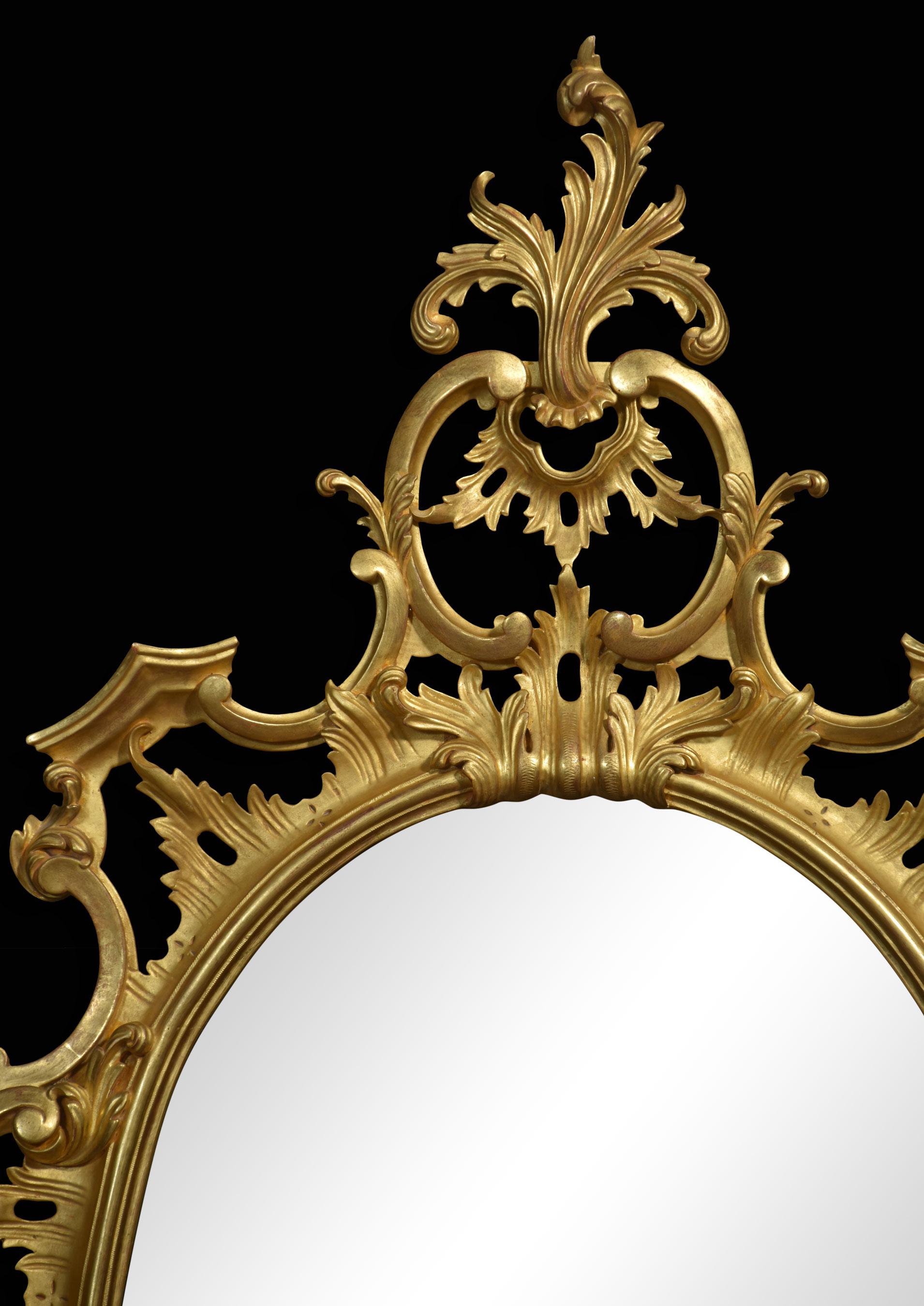 Carved gilt-wood oval wall mirror In Good Condition For Sale In Cheshire, GB