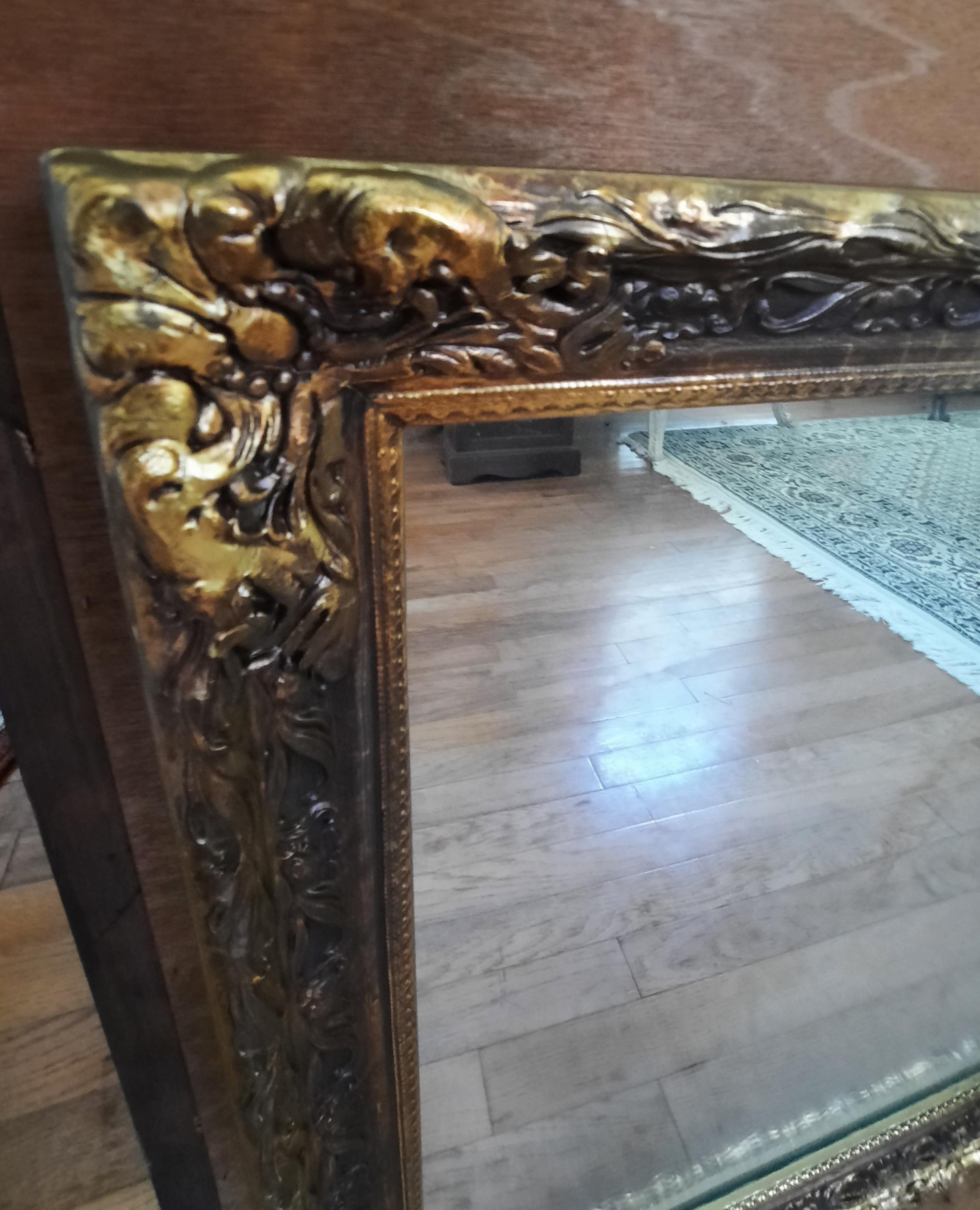 Carved Giltwood Frame Rectangular Wall Mirror In Good Condition For Sale In Germantown, MD