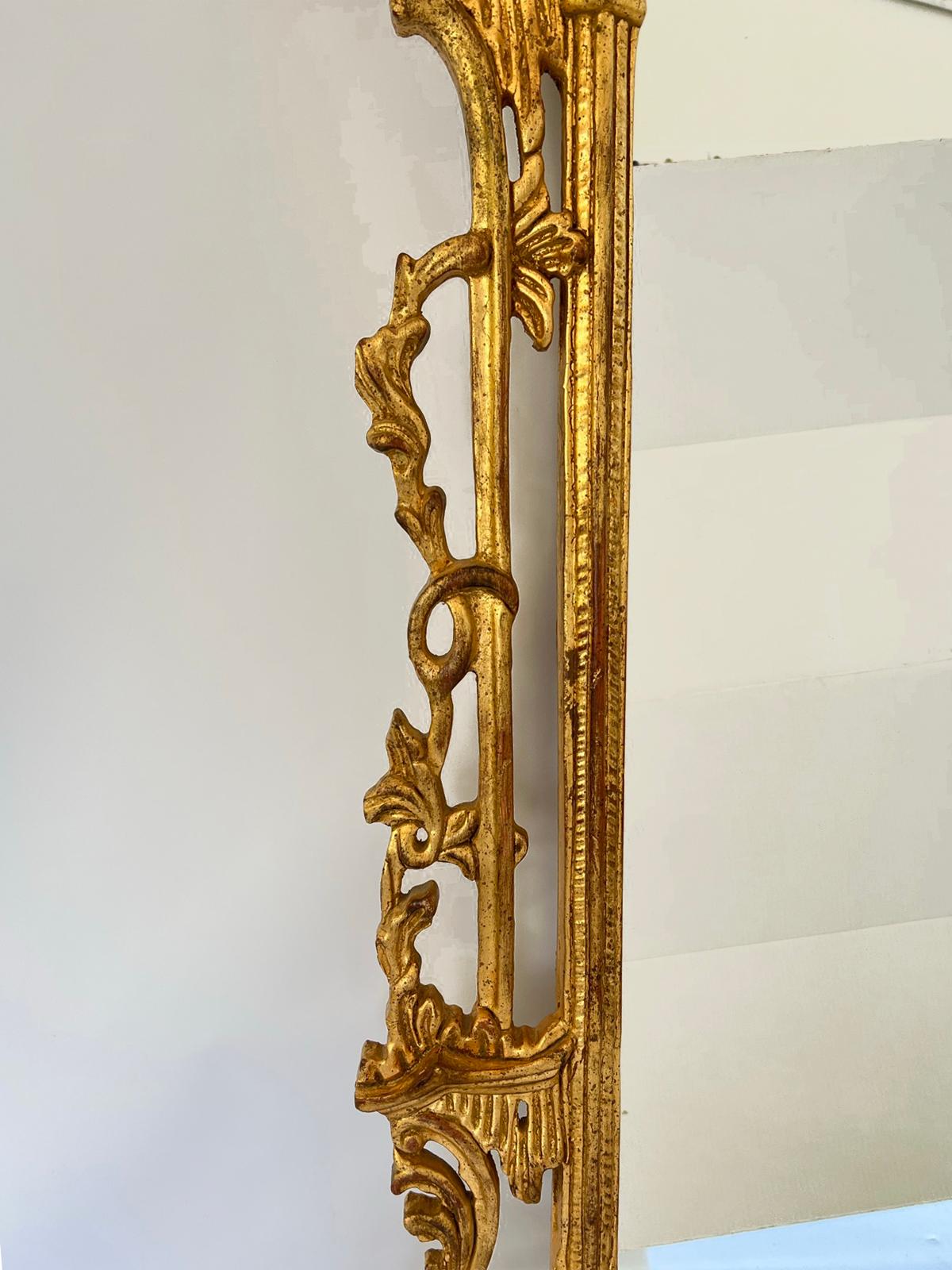 Carved Giltwood George III Style Mirror with Pagoda Pediment For Sale 1