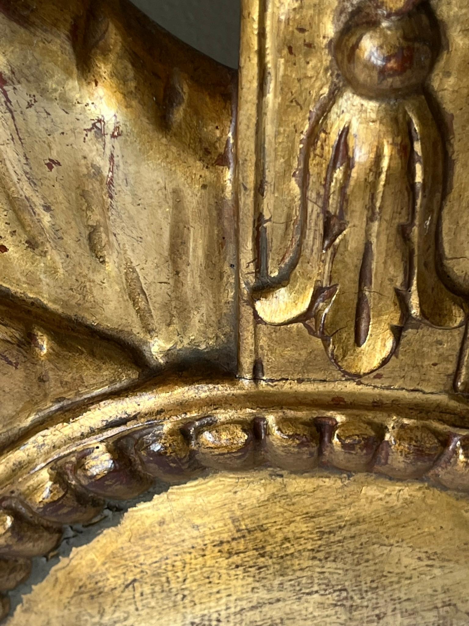 Trophée mural militaire de style Grand Tour en bois doré sculpté  en vente 1