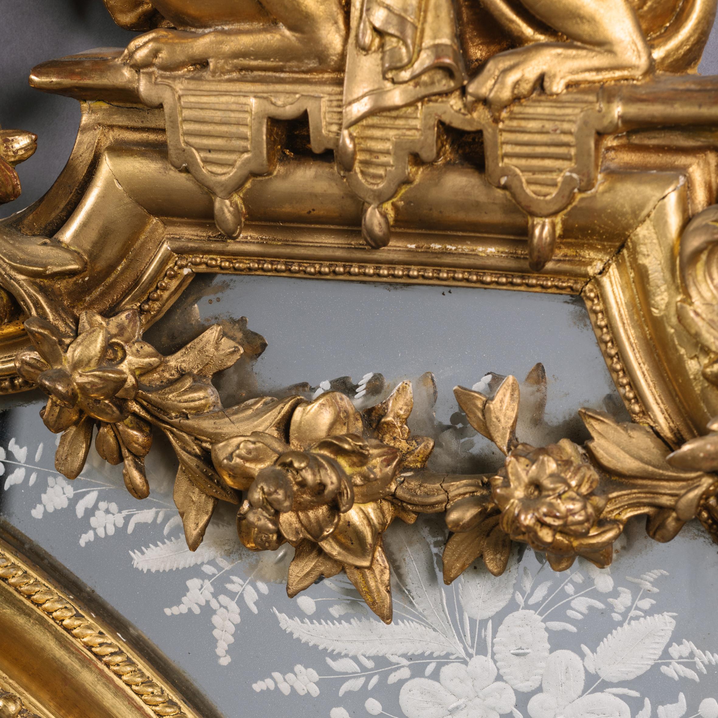 Louis XIV Miroir à cadre marginal en bois doré sculpté en vente