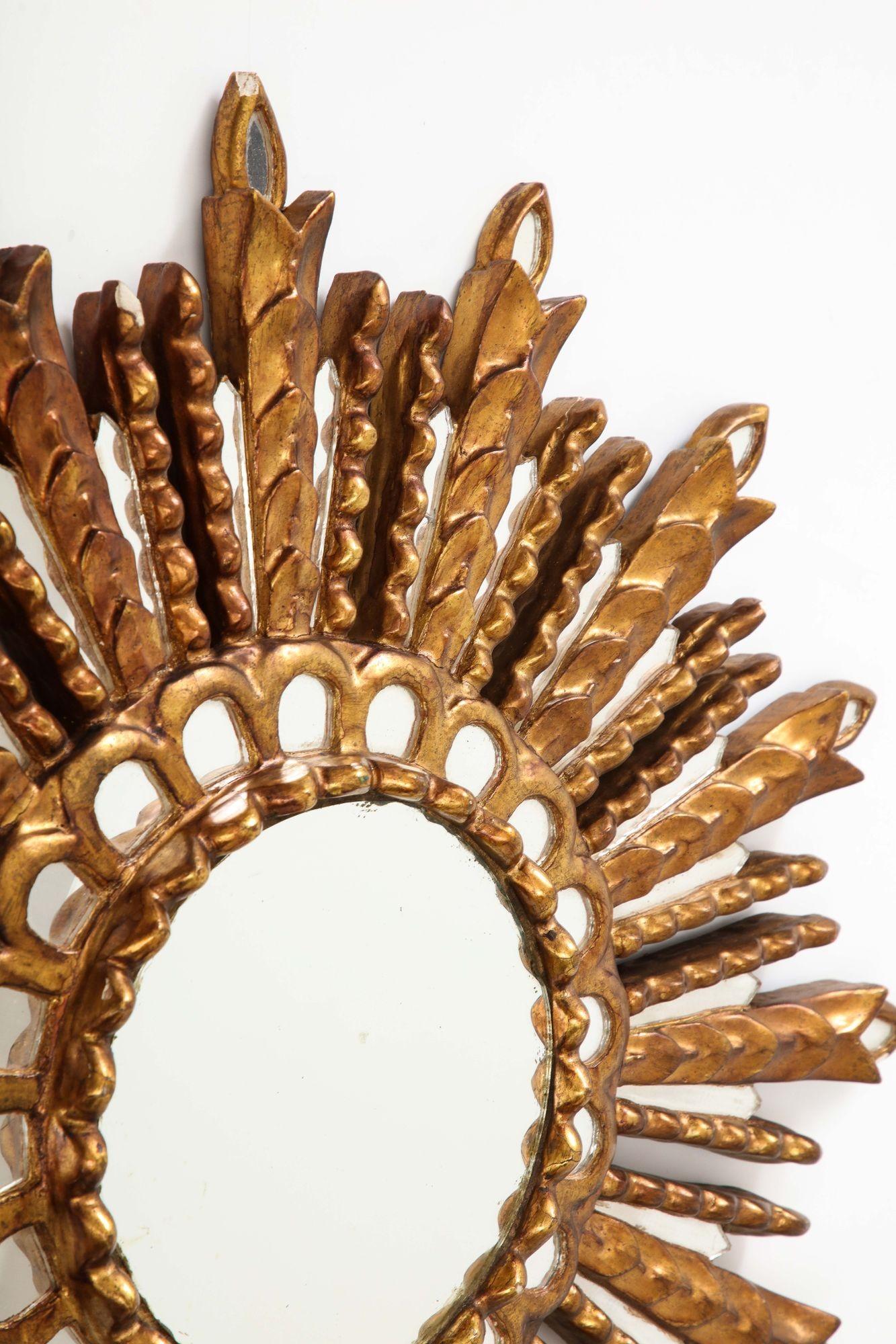 Carved Giltwood Sunburst Mirror For Sale 1