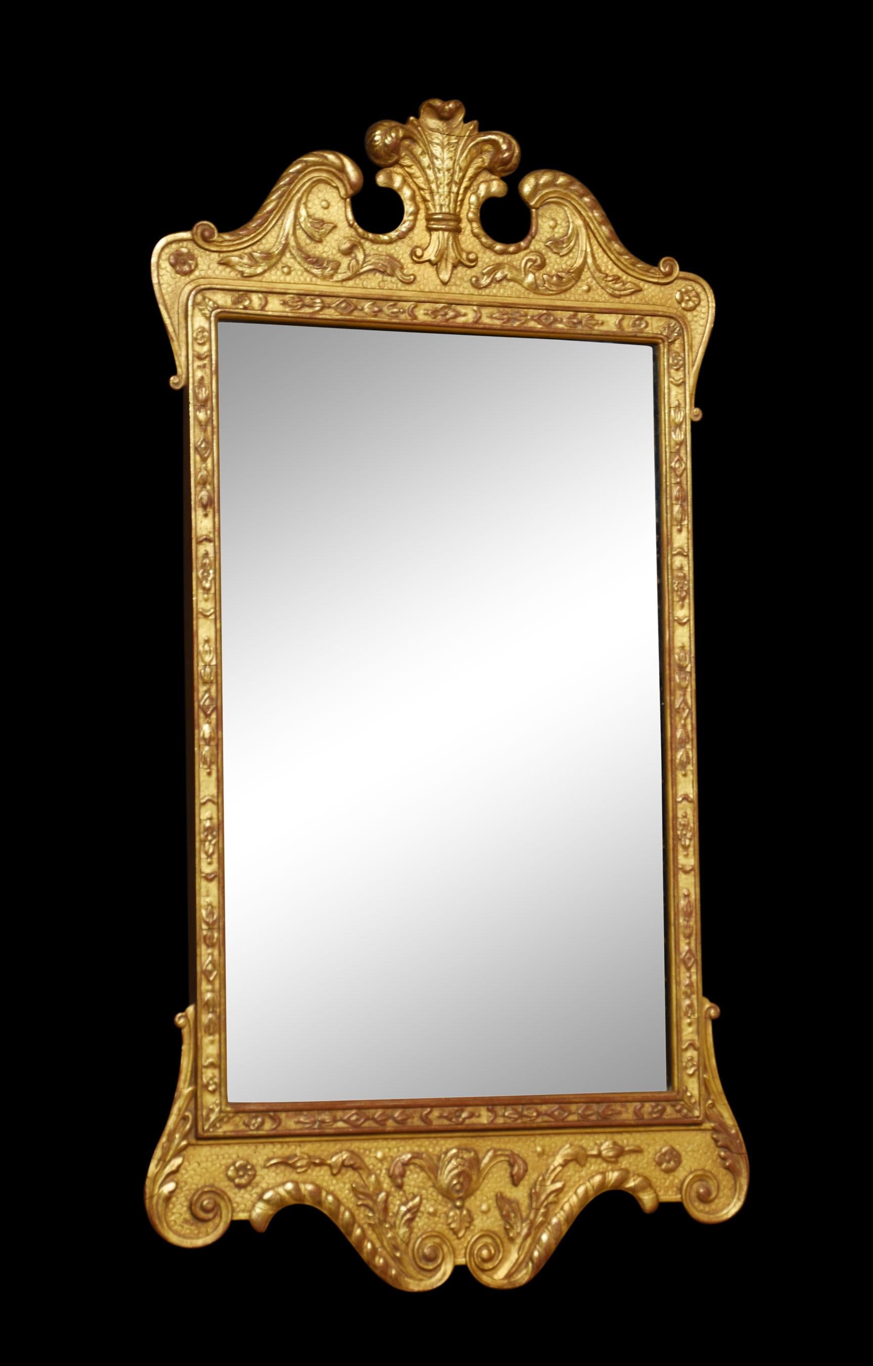 Carved Giltwood Wall Mirror In Good Condition For Sale In Cheshire, GB