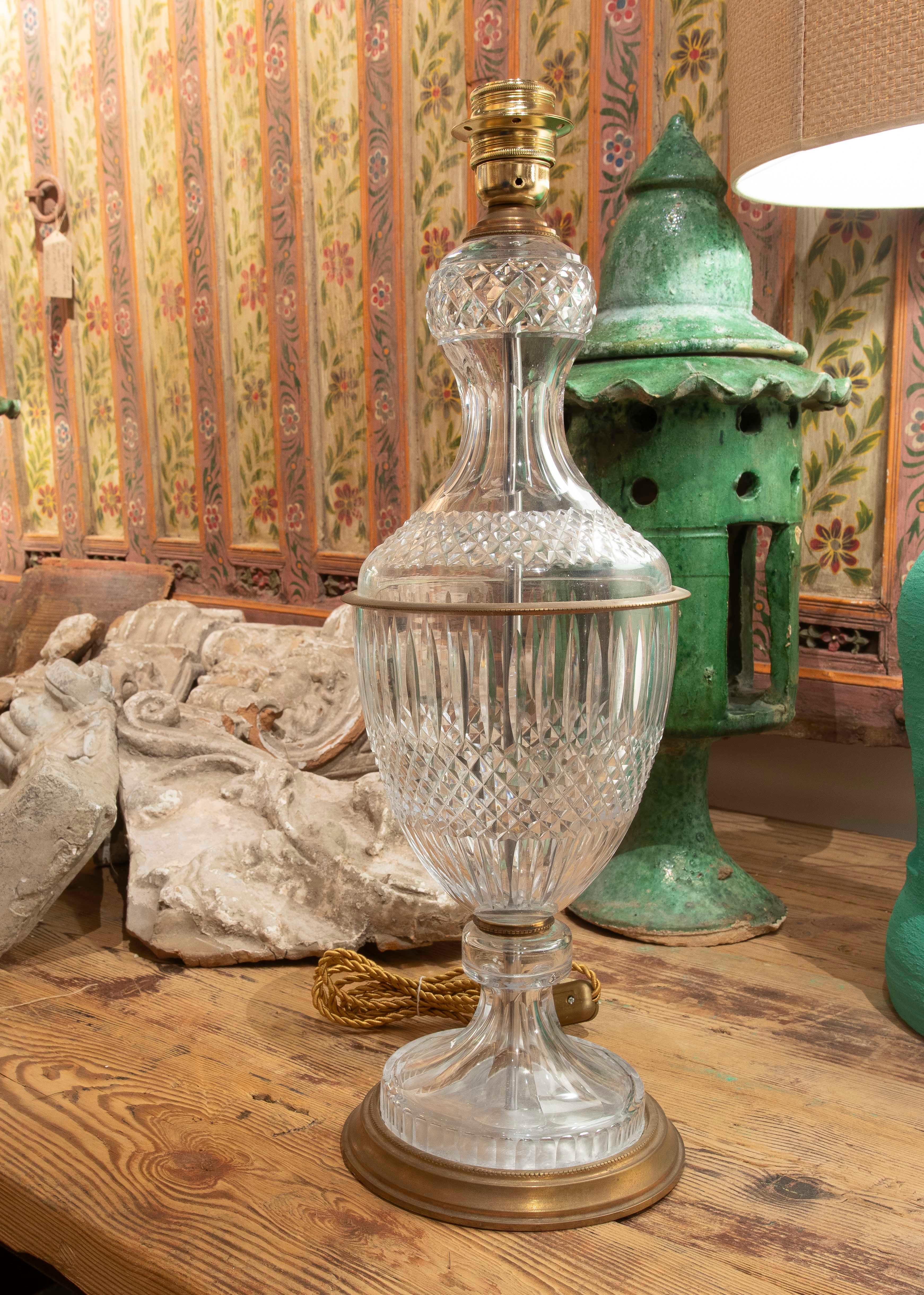 Geschnitzte Tischlampe aus Glas und Bronze im Zustand „Gut“ im Angebot in Marbella, ES