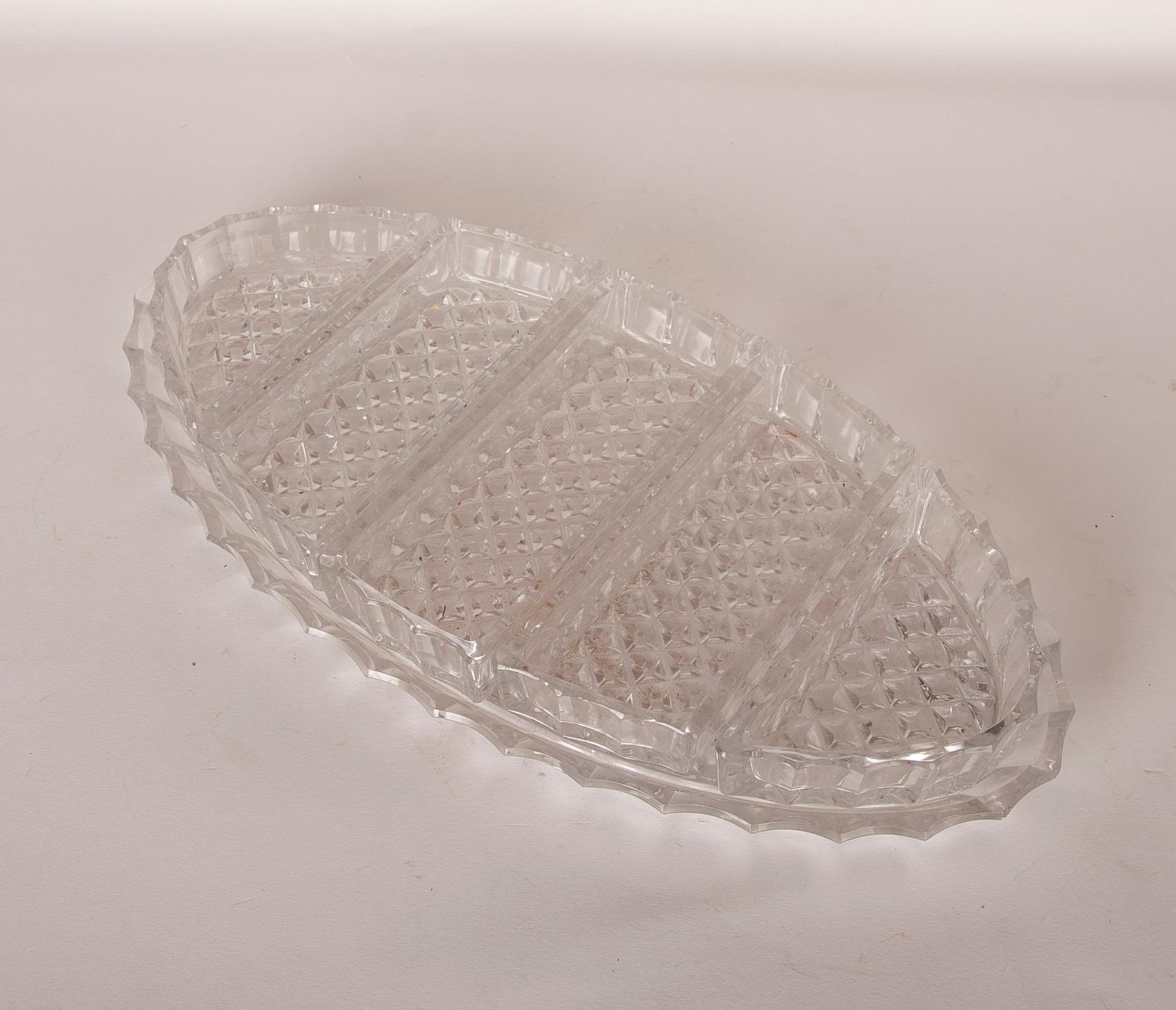 Carved Glass Tray with Individual Containers on the Tray In Good Condition For Sale In Marbella, ES