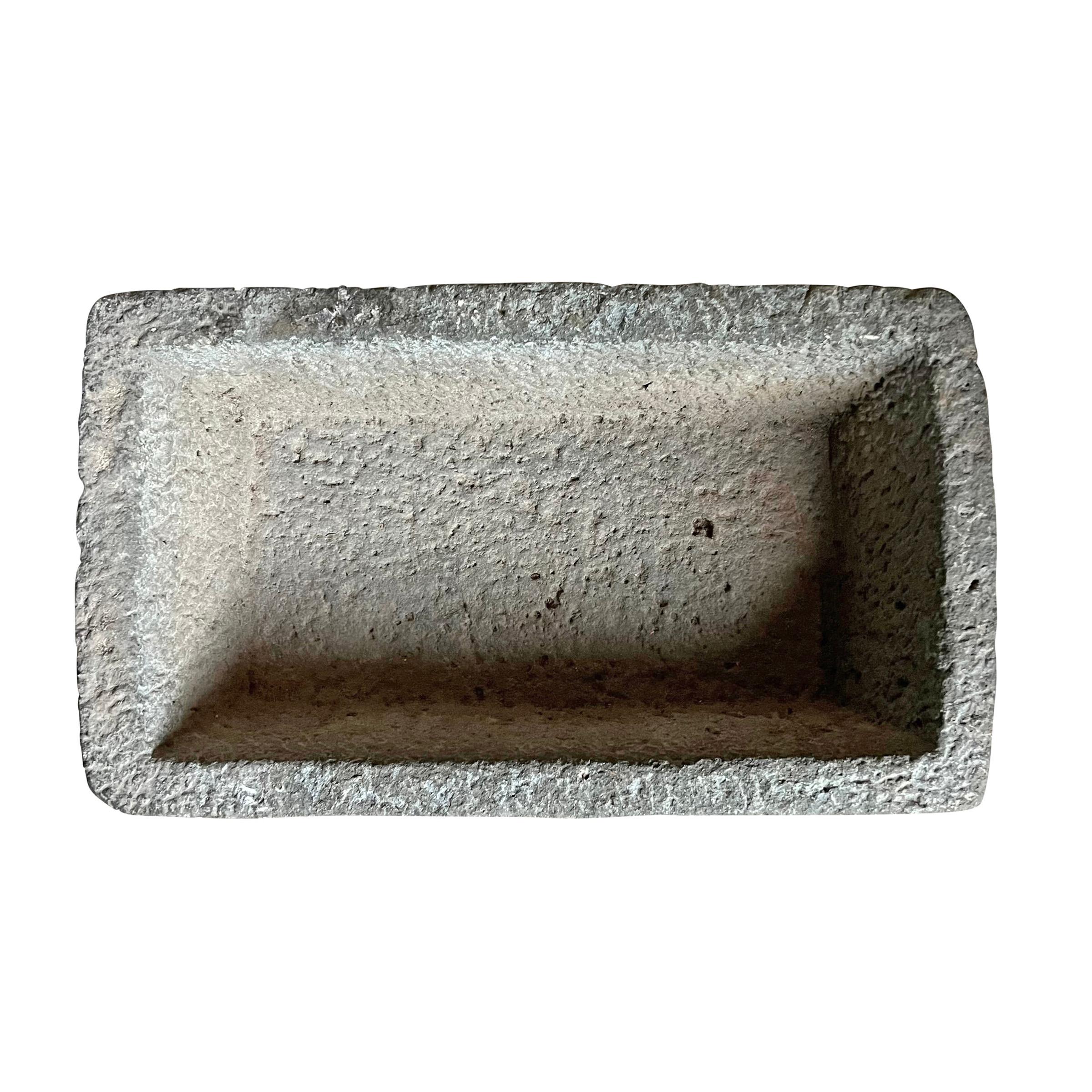 Jardinière en granit sculpté Bon état - En vente à Chicago, IL