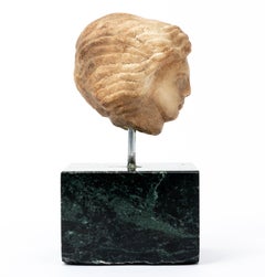Tête en marbre grec sculpté d'Alexandre le Grand