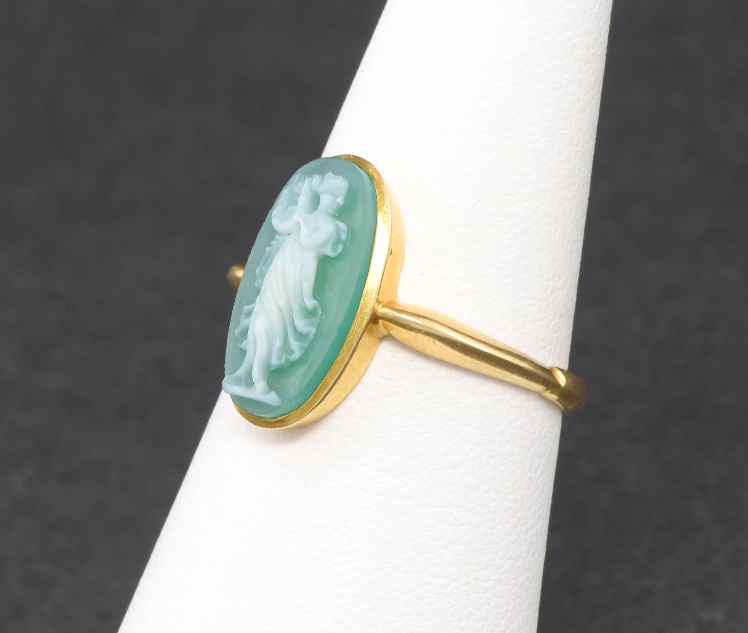 Carved Green Chalcedony Cameo Ring in 18K Gold, Hallmarked Chester 1909 2