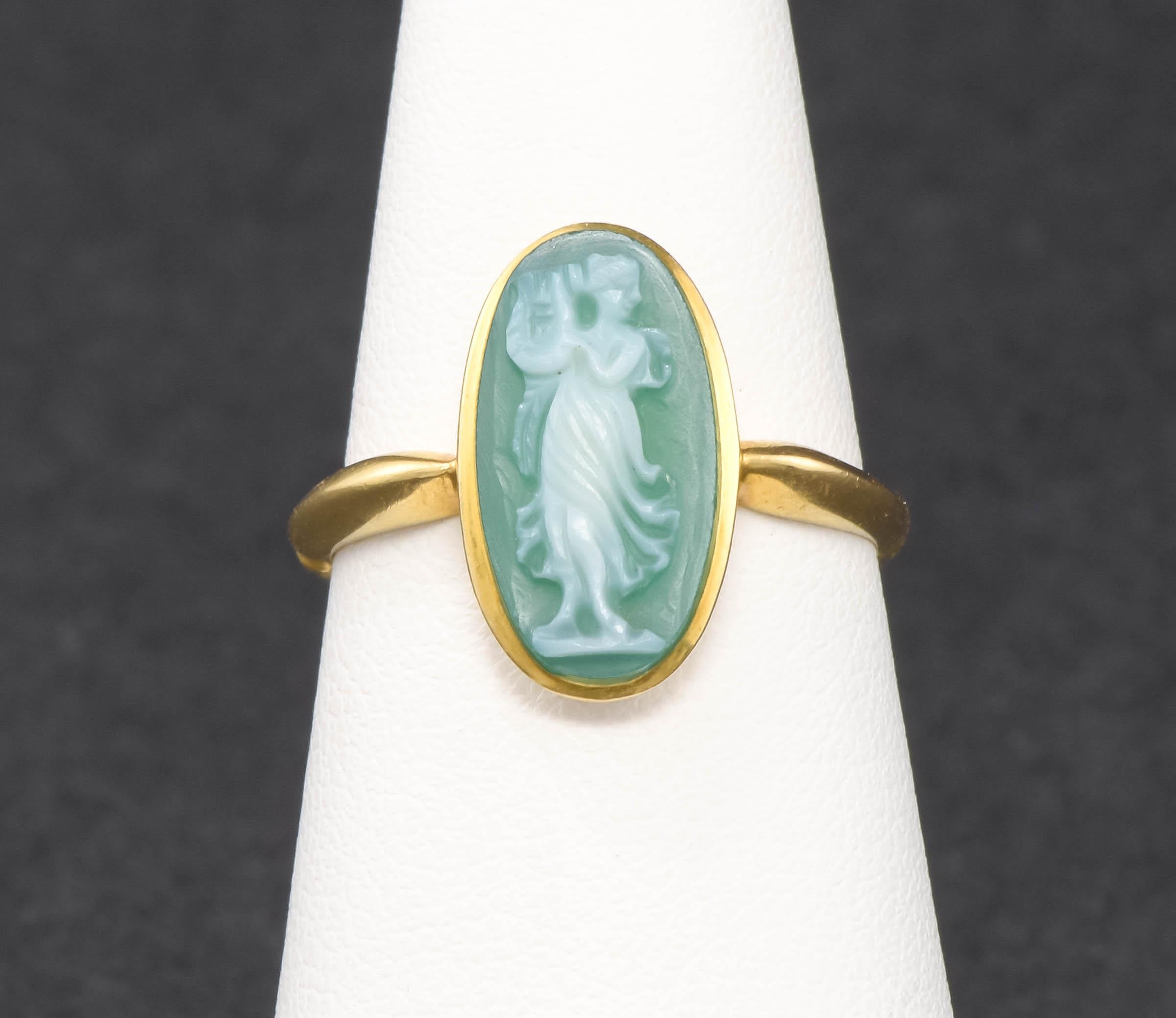 Women's Carved Green Chalcedony Cameo Ring in 18K Gold, Hallmarked Chester 1909