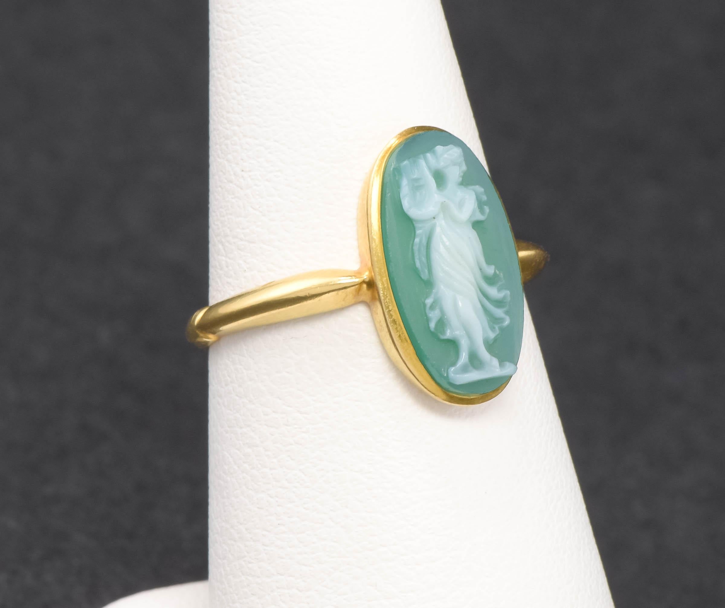 Carved Green Chalcedony Cameo Ring in 18K Gold, Hallmarked Chester 1909 1