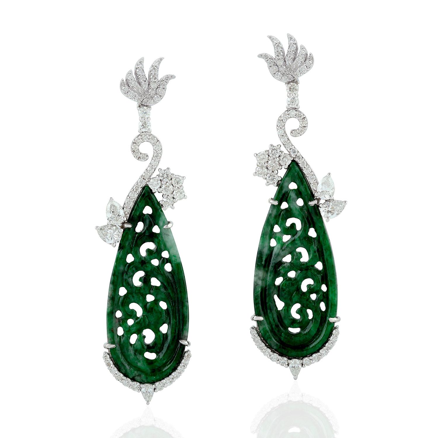 Artisan 18.5 carats Carved Jade 18 Karat Gold Diamond Earrings For Sale
