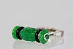 Carved Green Jade Black Onyx Cabochon Emerald Ring